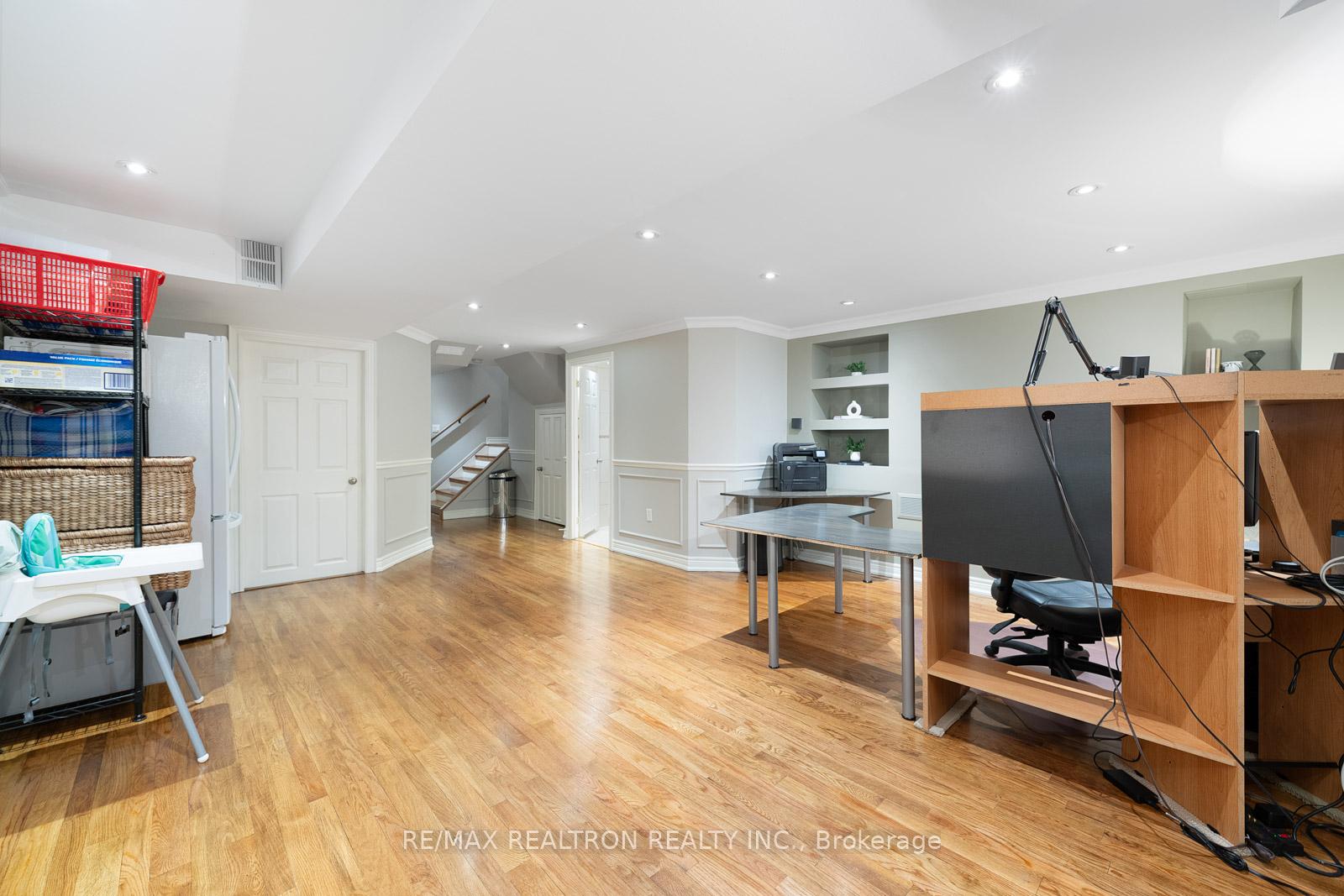 Photo 21 of 57 Lander Crescent, Vaughan, Patterson — HOMEH