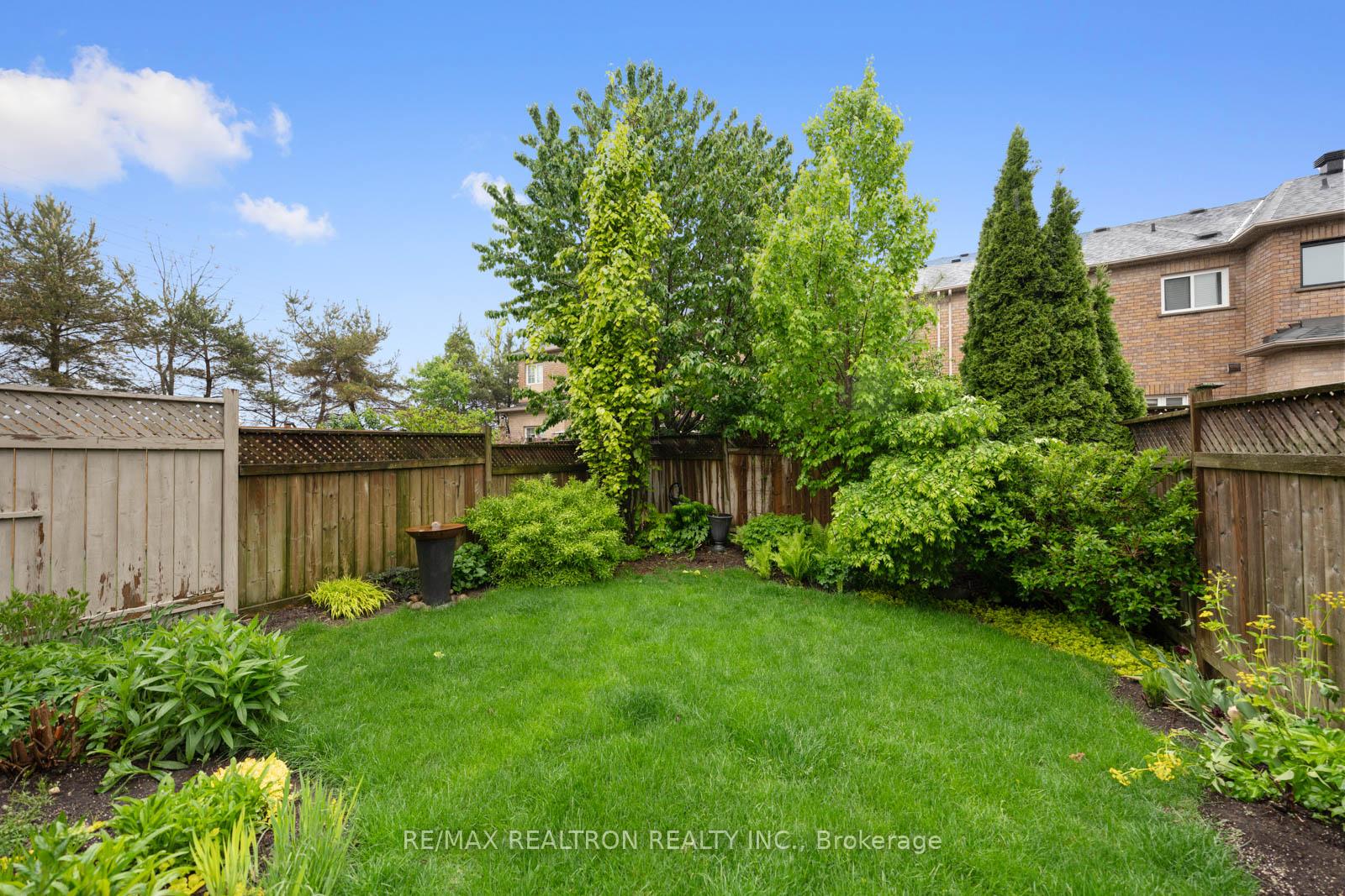 Photo 27 of 57 Lander Crescent, Vaughan, Patterson — HOMEH