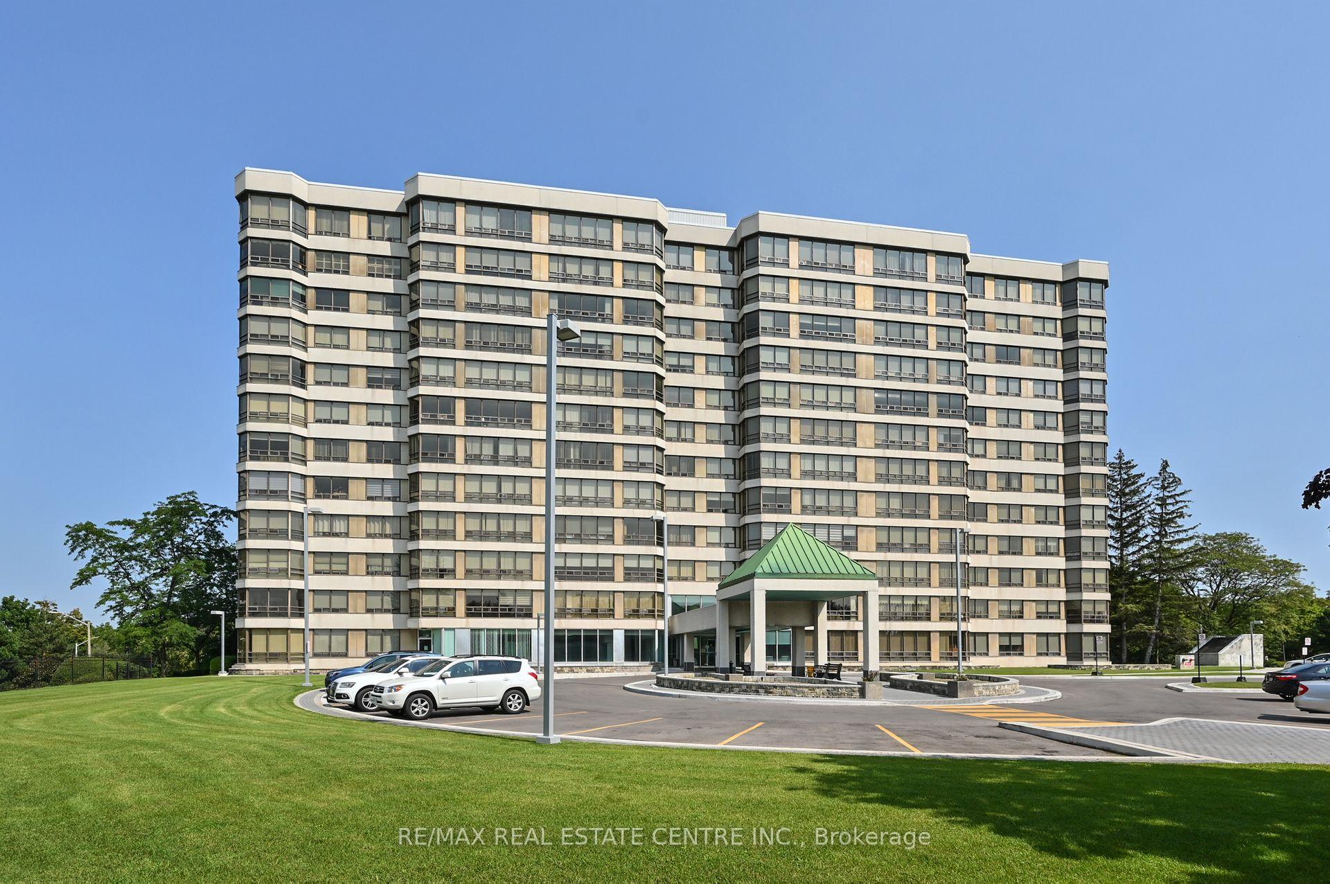 Front of Unit 1203, 320 Mill Street S