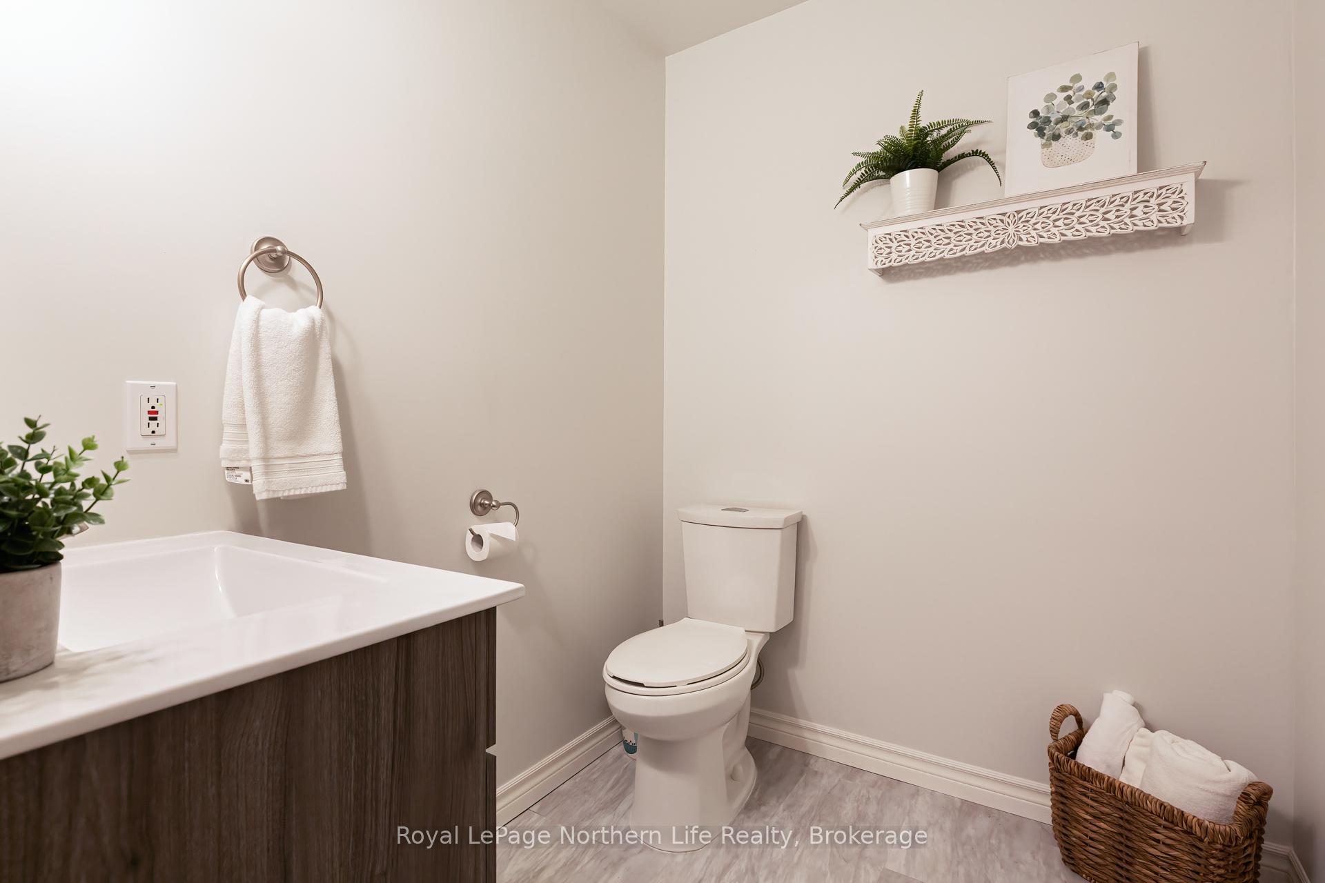 Photo 59 of 109 Fairway Drive, Callander — HOMEH