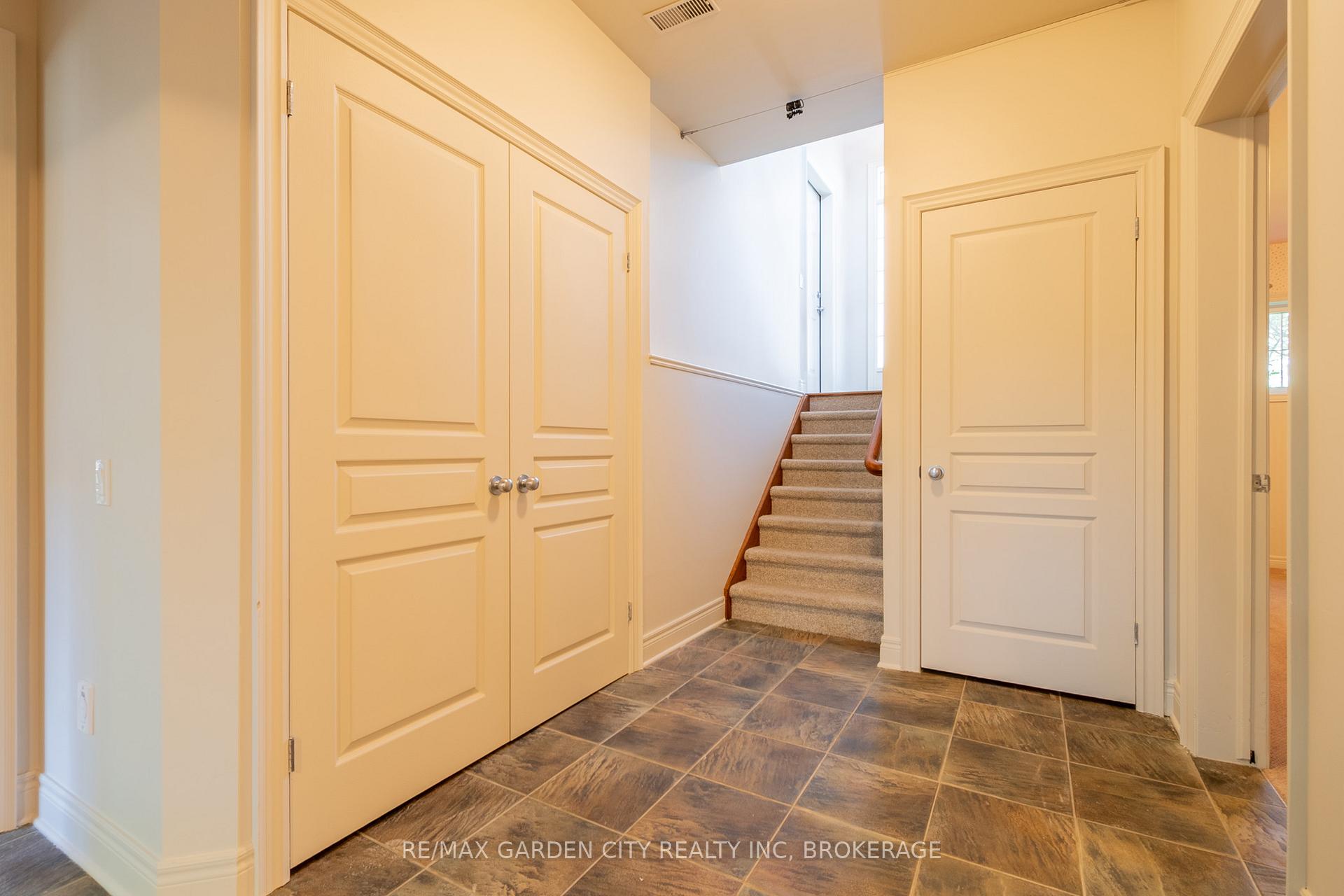 Photo 20 of 6 Briarwood Drive, St. Catharines, Rykert/Vansickle — HOMEH