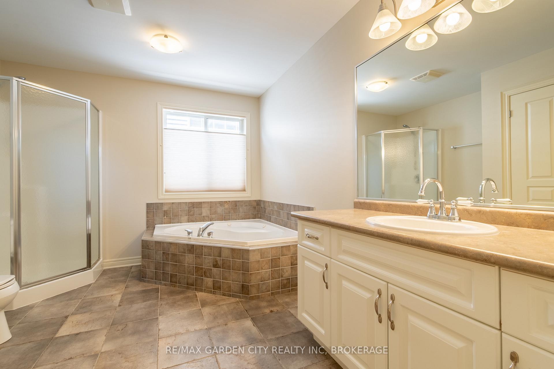 Photo 59 of 6 Briarwood Drive, St. Catharines, Rykert/Vansickle — HOMEH