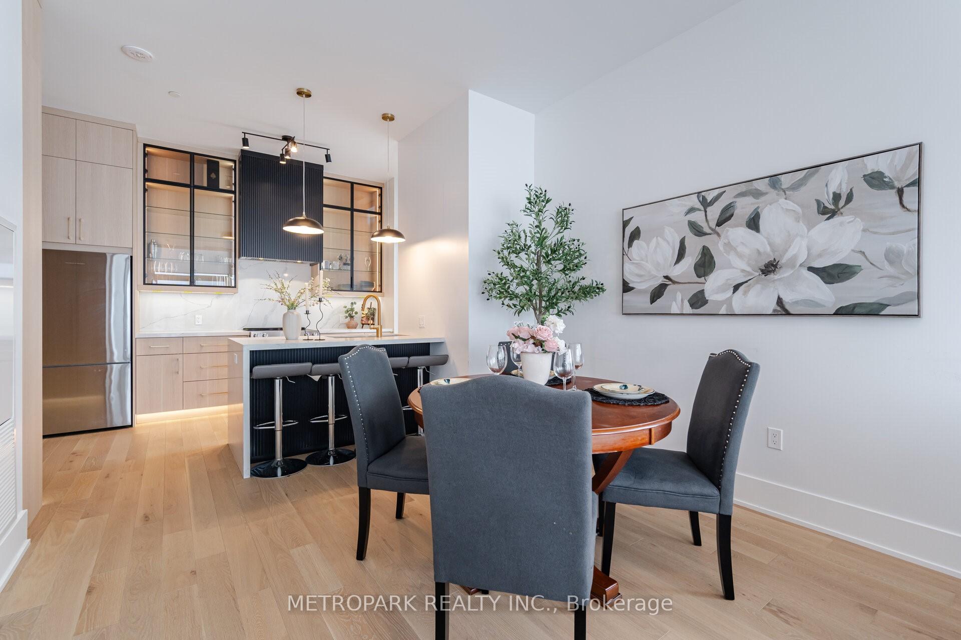 Photo 12 of Unit Ph215, 9000 Jane Street, Vaughan, Concord — HOMEH