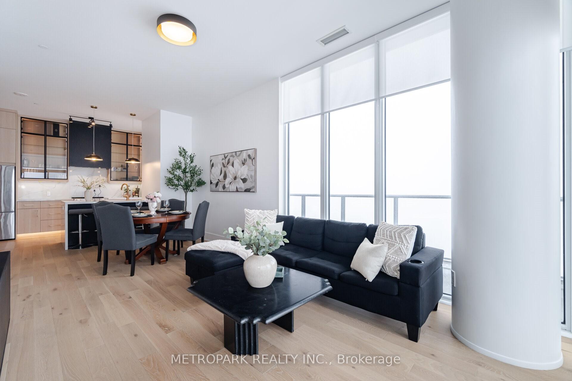 Photo 15 of Unit Ph215, 9000 Jane Street, Vaughan, Concord — HOMEH