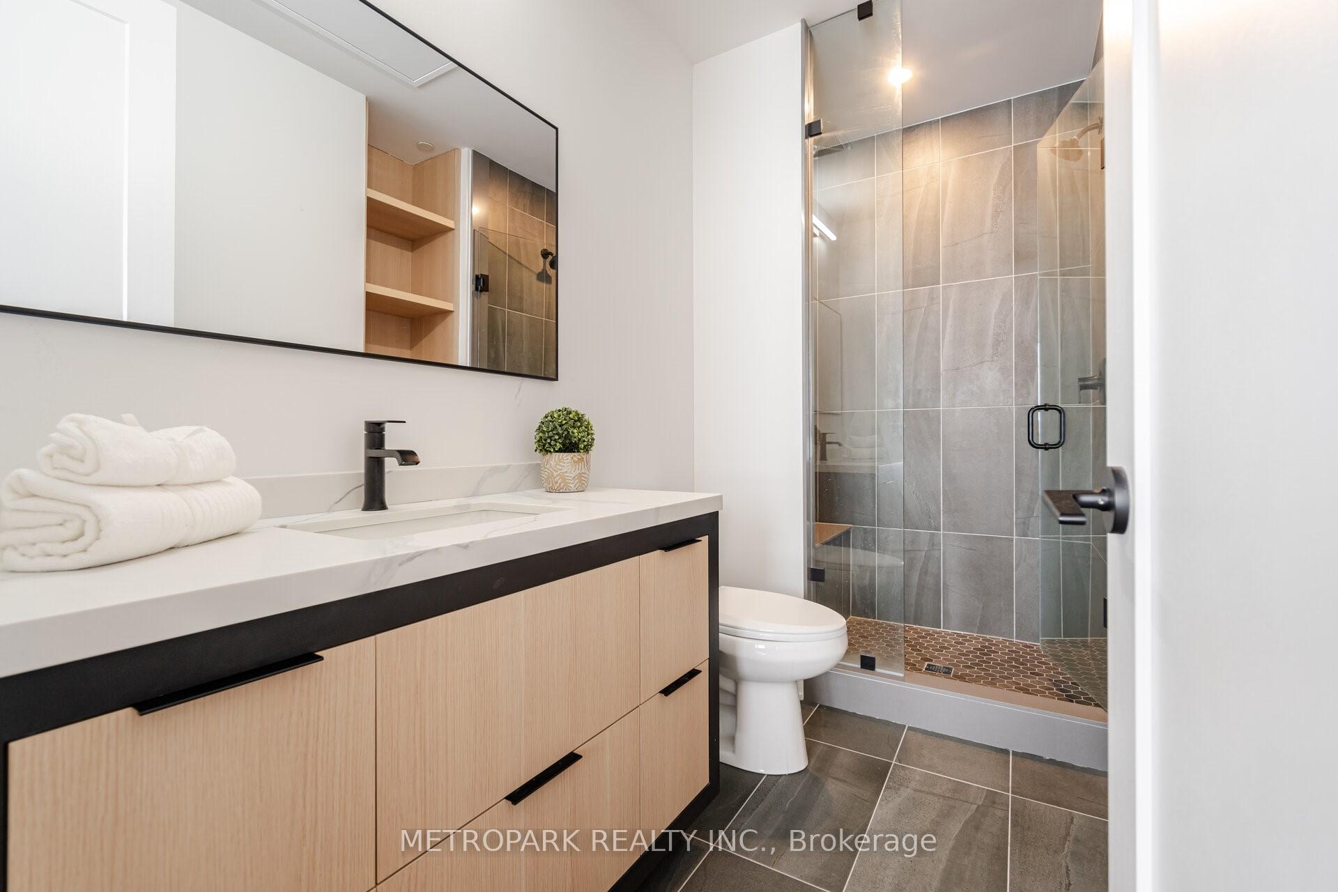 Photo 26 of Unit Ph215, 9000 Jane Street, Vaughan, Concord — HOMEH