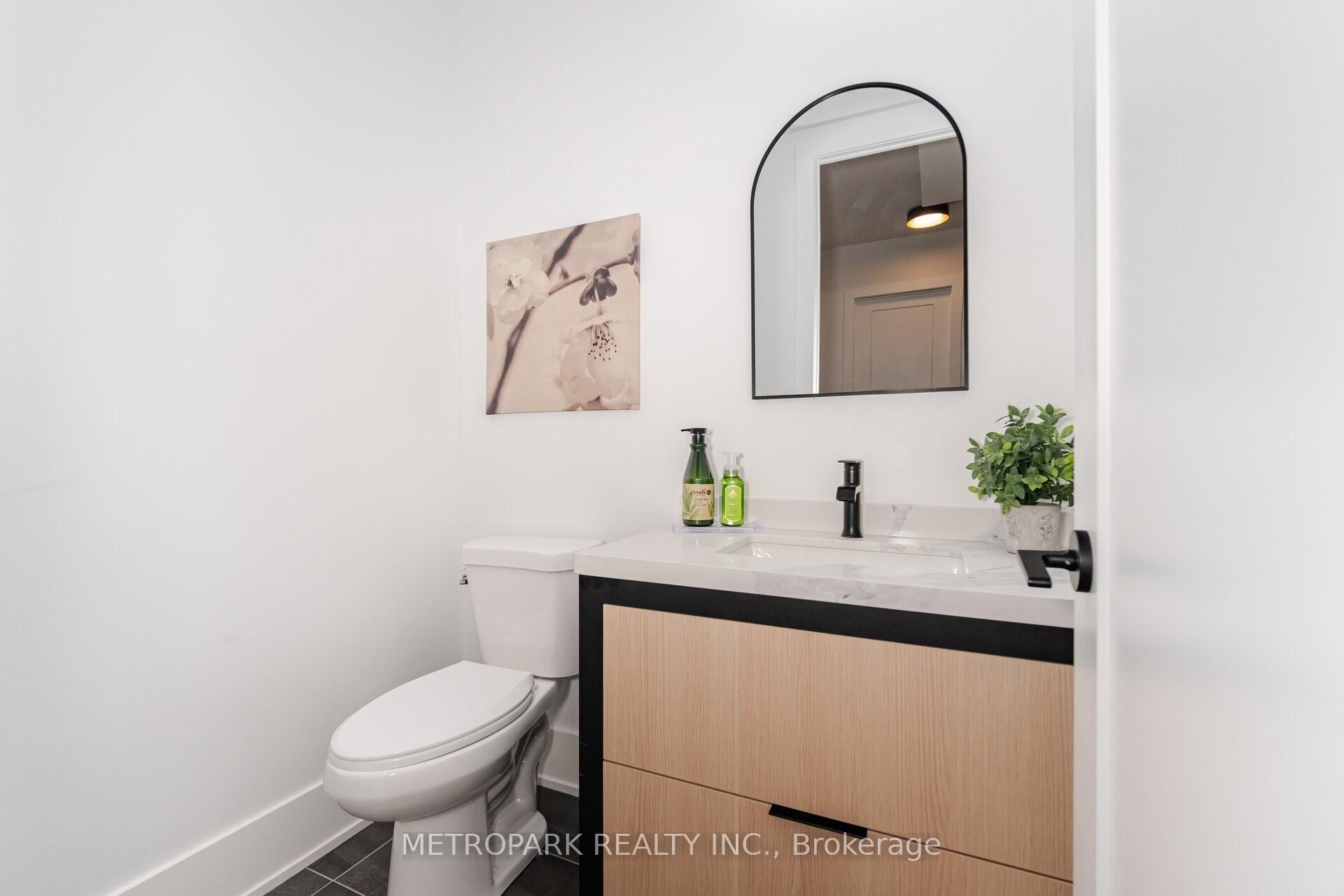 Photo 29 of Unit Ph215, 9000 Jane Street, Vaughan, Concord — HOMEH