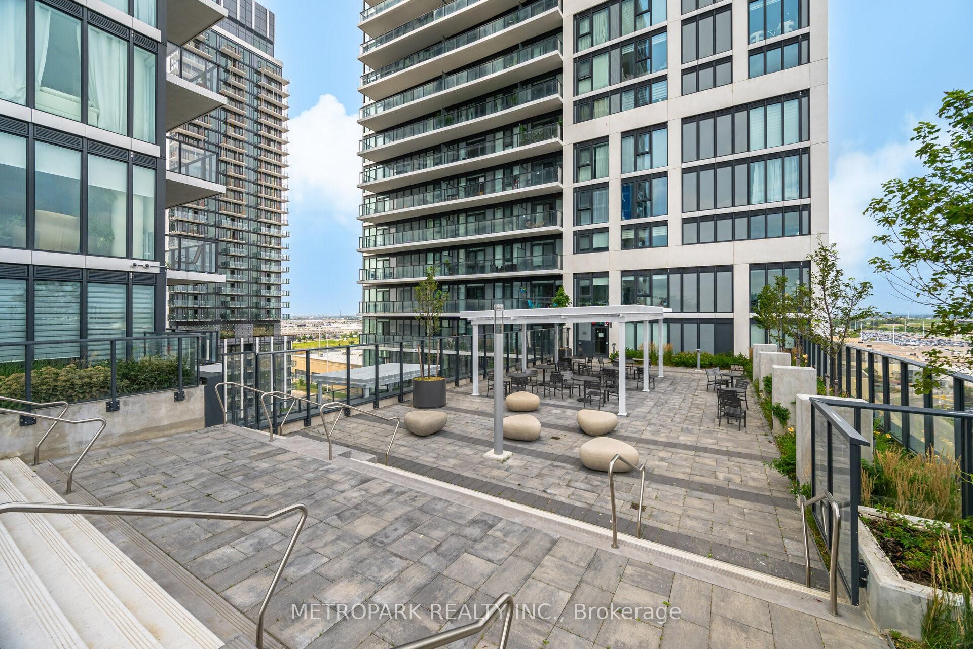 Photo 35 of Unit Ph215, 9000 Jane Street, Vaughan, Concord — HOMEH