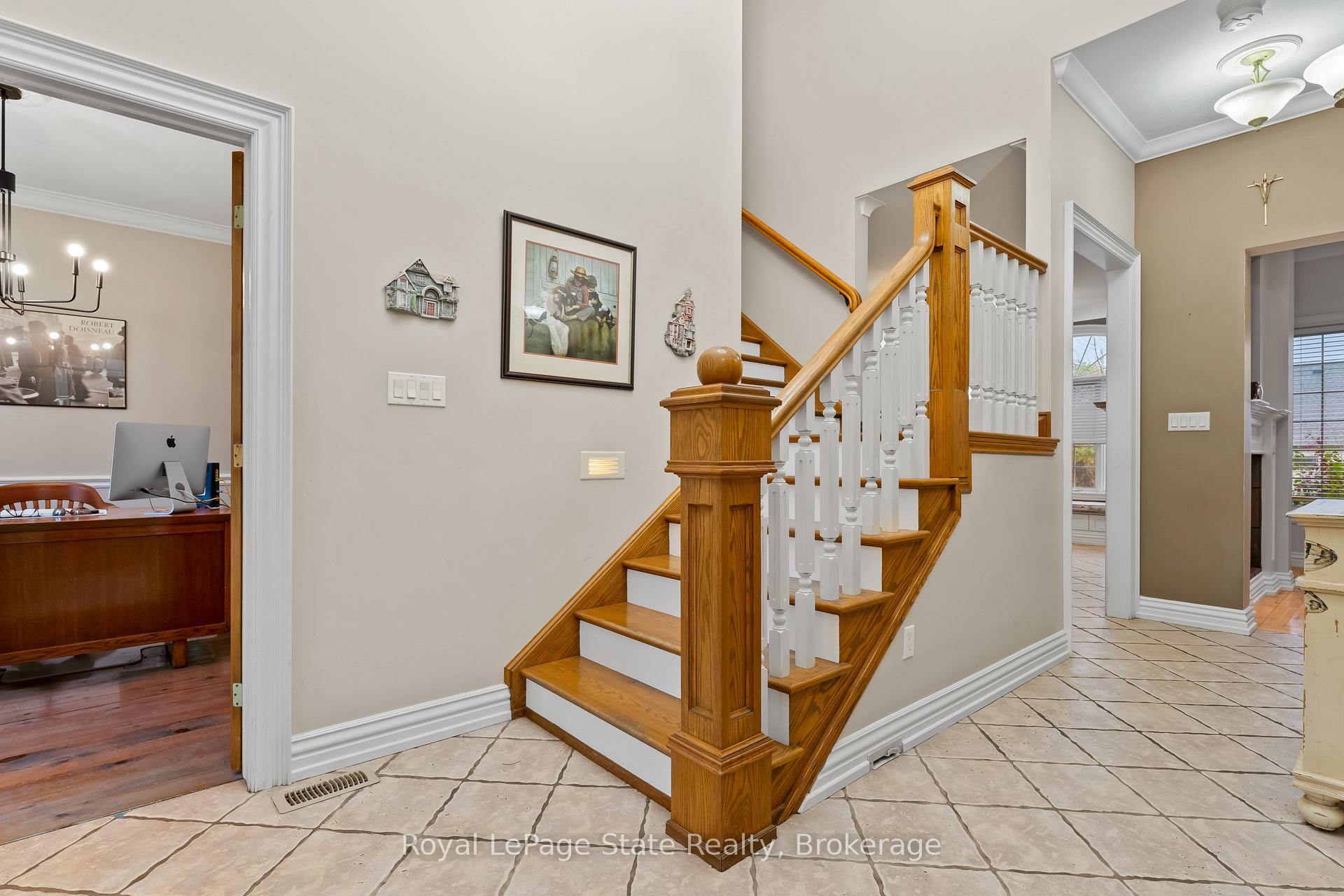 Photo 9 of 48 Tuscani Drive, Hamilton, Winona — HOMEH