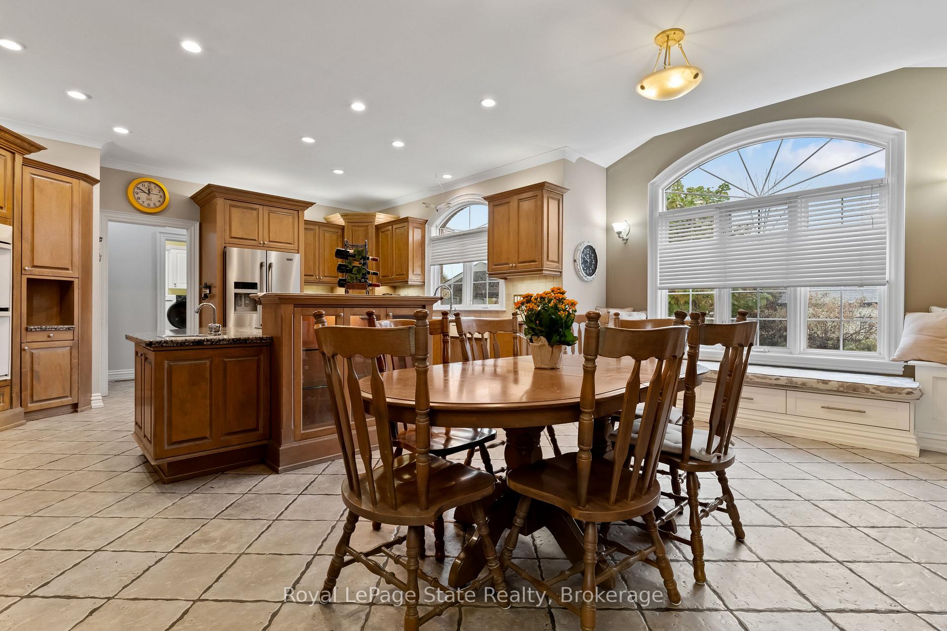 Photo 16 of 48 Tuscani Drive, Hamilton, Winona — HOMEH