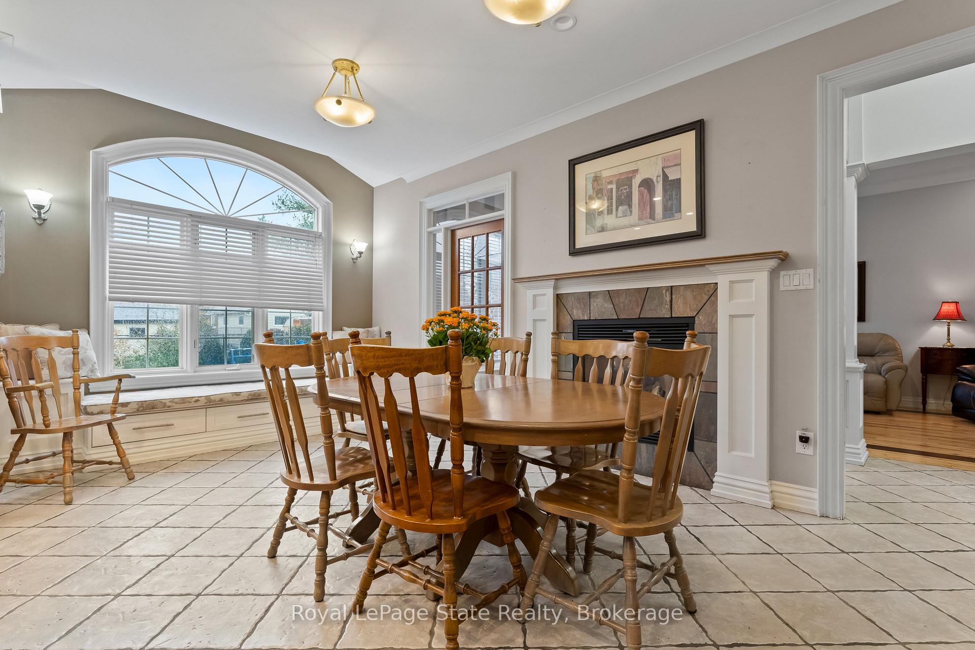 Photo 17 of 48 Tuscani Drive, Hamilton, Winona — HOMEH