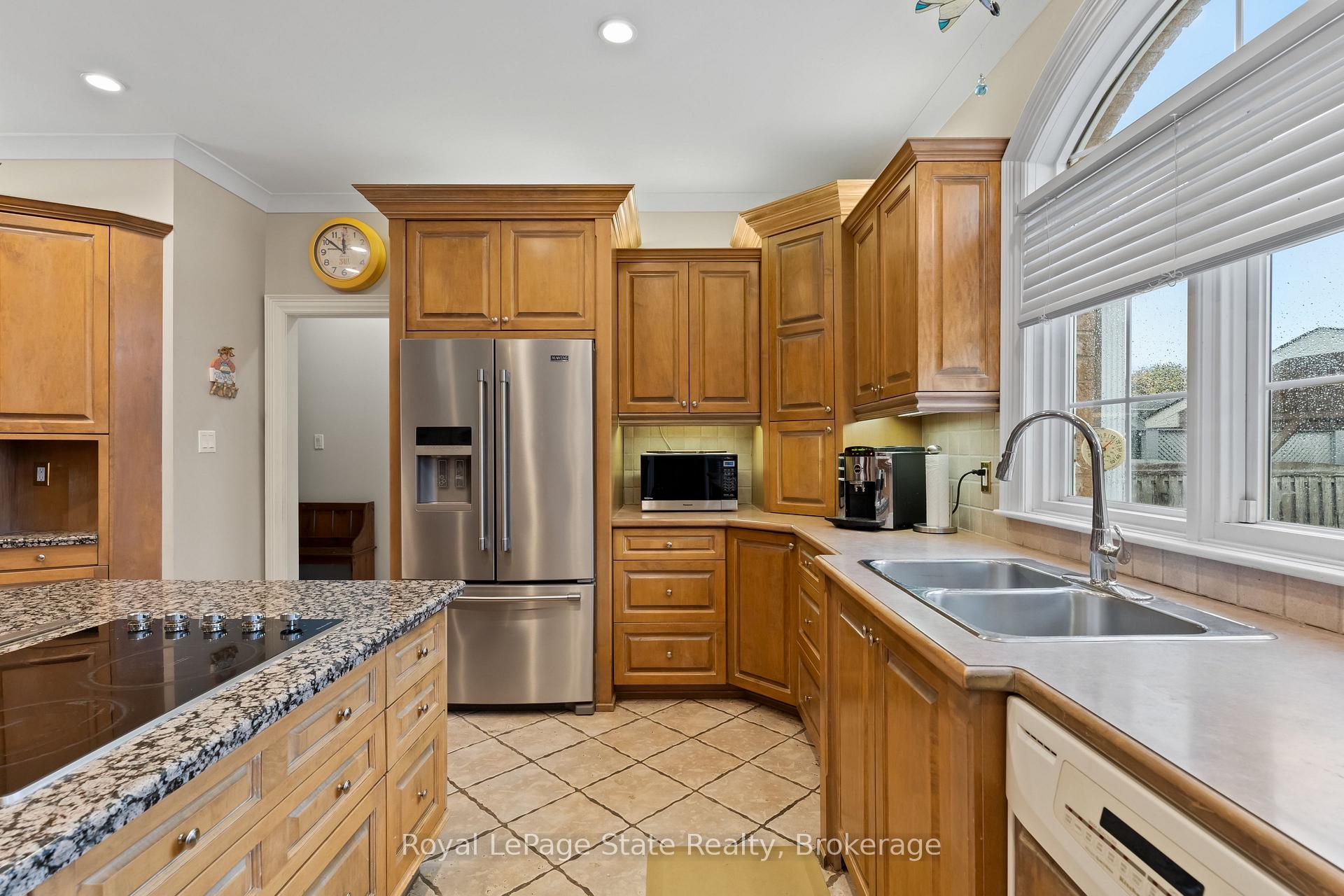 Photo 19 of 48 Tuscani Drive, Hamilton, Winona — HOMEH