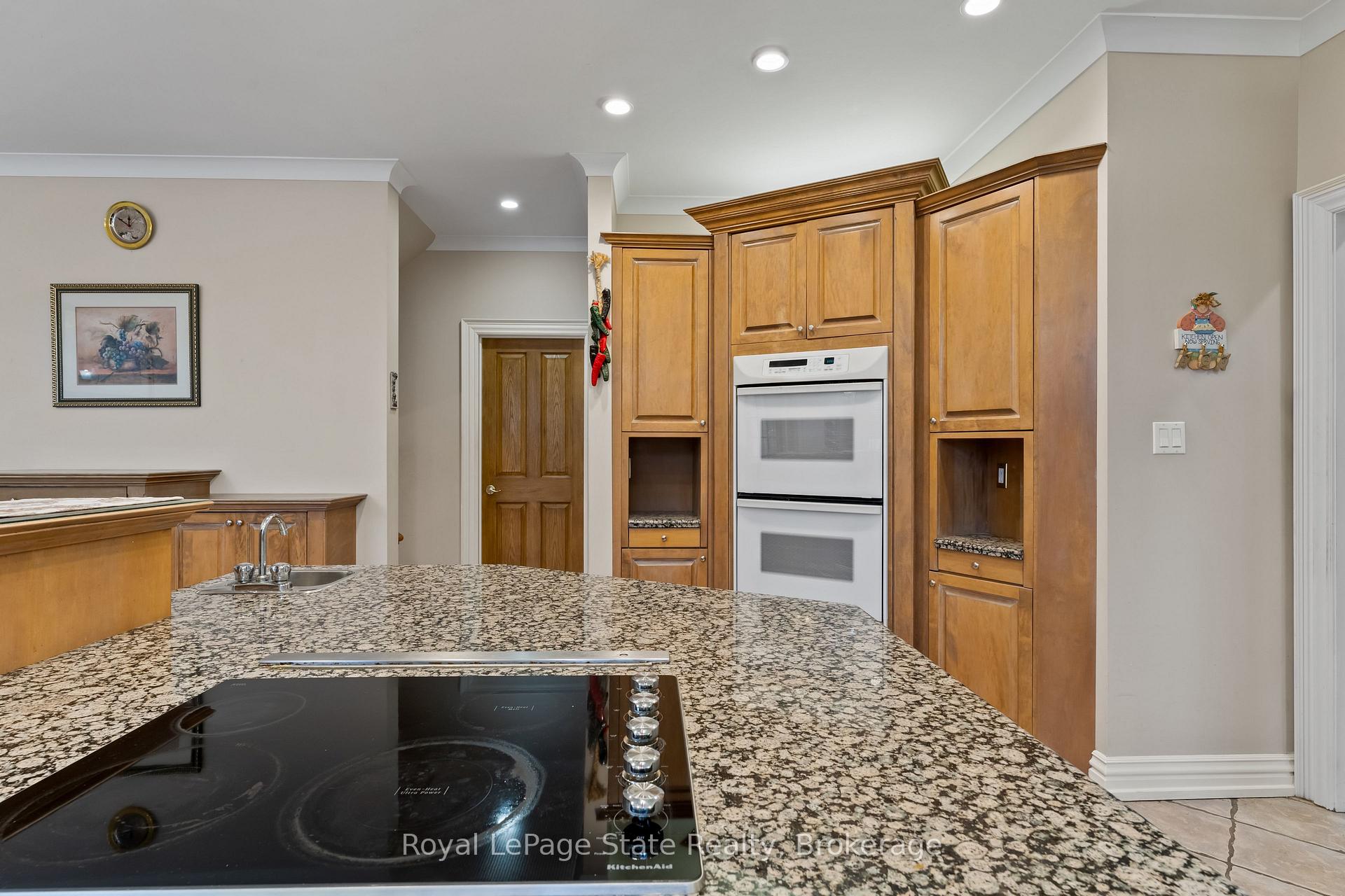 Photo 23 of 48 Tuscani Drive, Hamilton, Winona — HOMEH