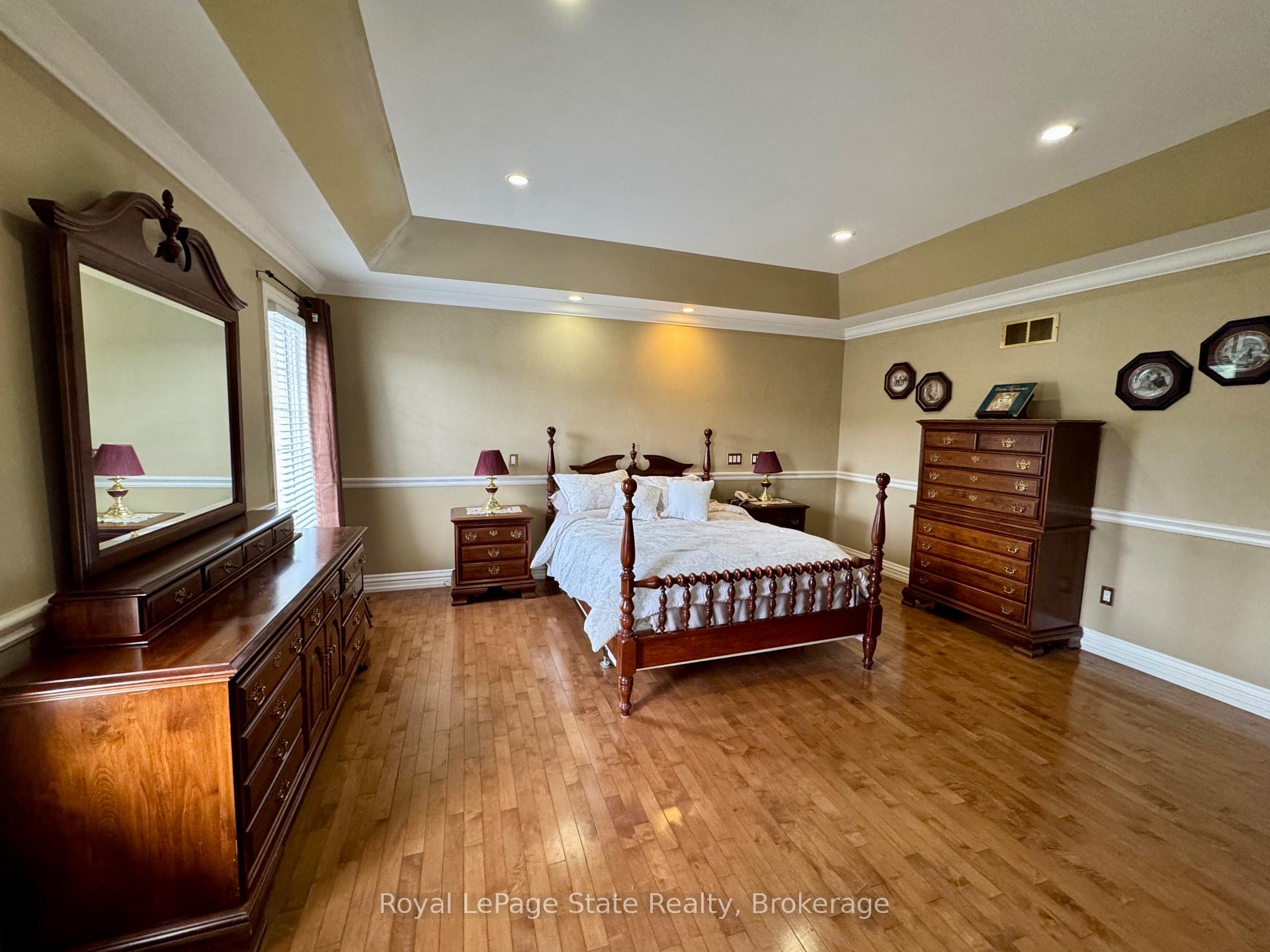Photo 28 of 48 Tuscani Drive, Hamilton, Winona — HOMEH