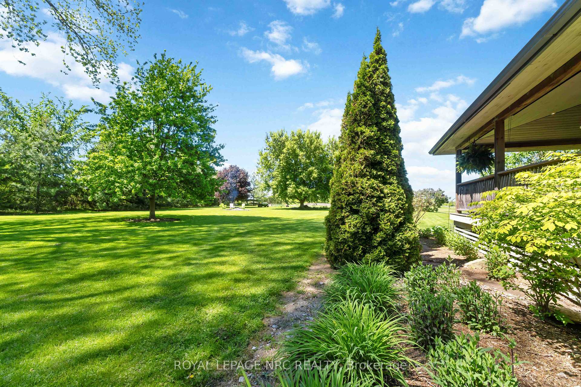 Photo 24 of 991 Twenty Road, Pelham, North Pelham — HOMEH