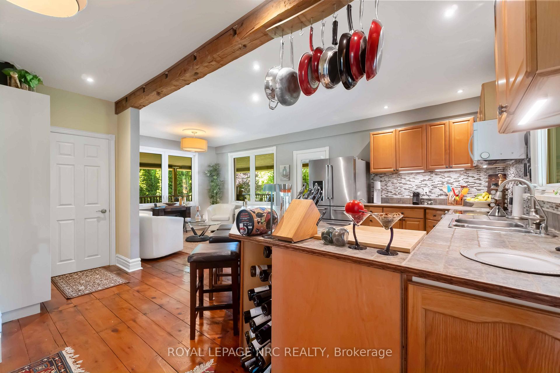 Photo 33 of 991 Twenty Road, Pelham, North Pelham — HOMEH