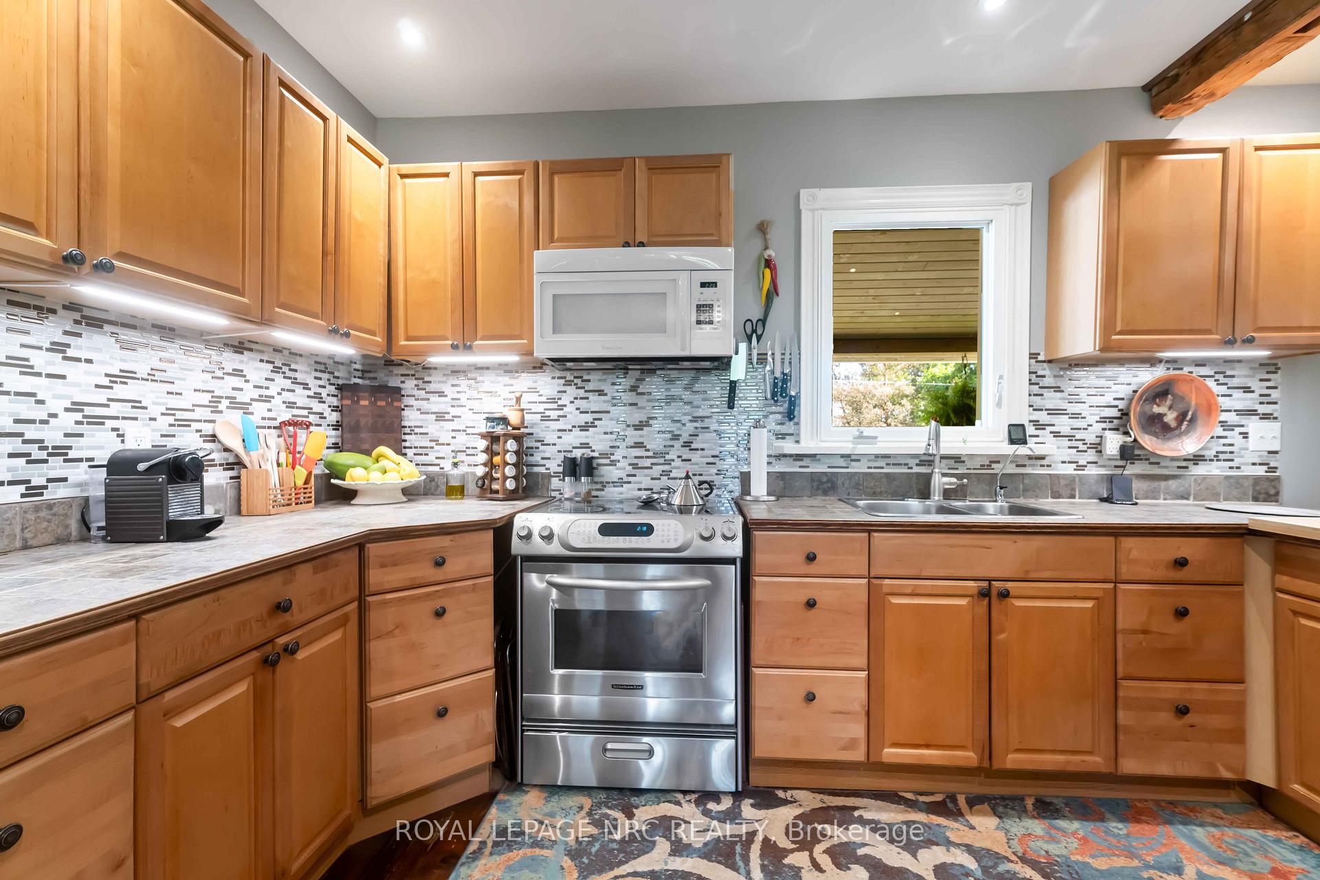 Photo 36 of 991 Twenty Road, Pelham, North Pelham — HOMEH