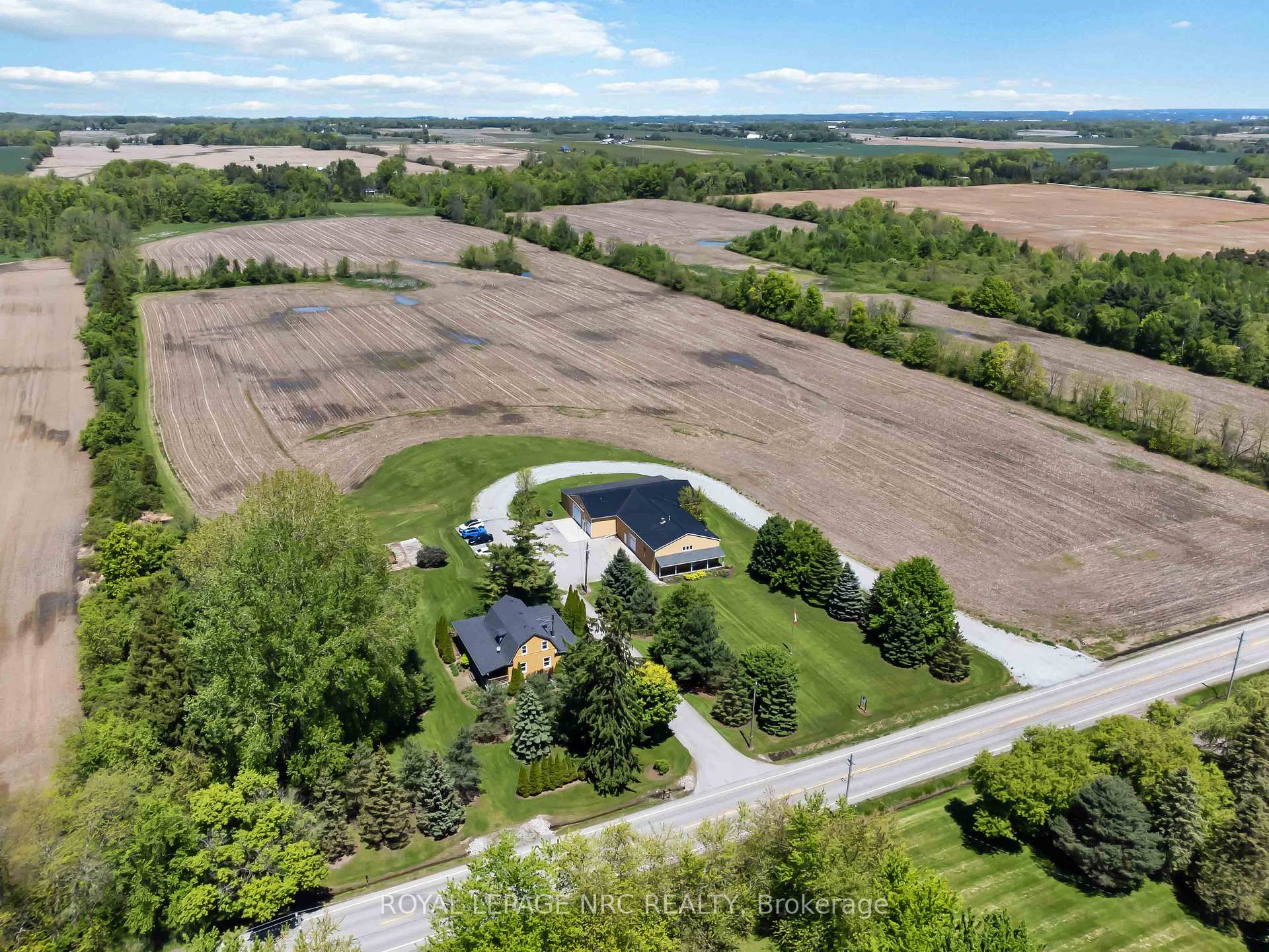Photo 9 of 991 Twenty Road, Pelham, North Pelham — HOMEH