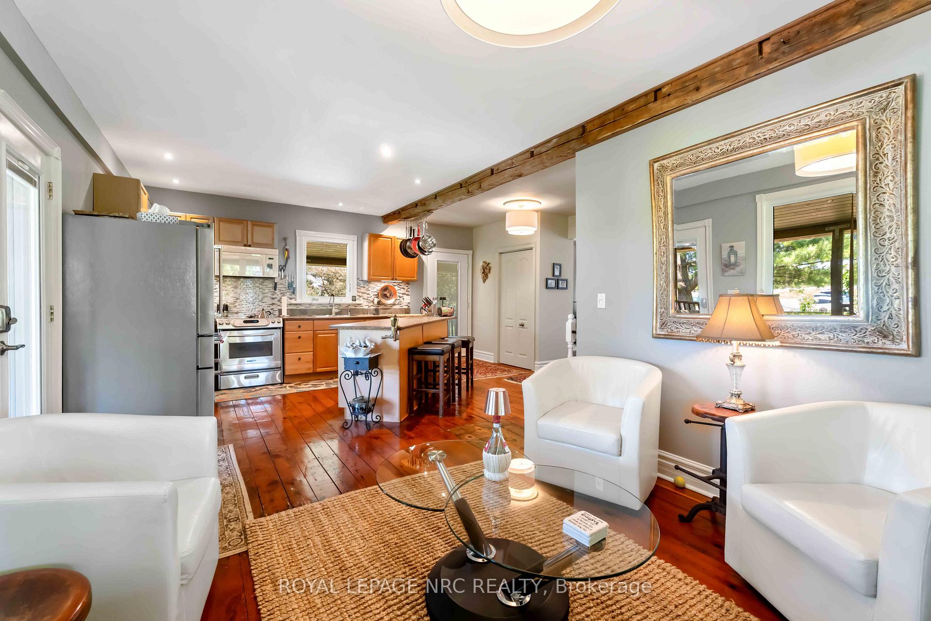 Photo 12 of 991 Twenty Road, Pelham, North Pelham — HOMEH