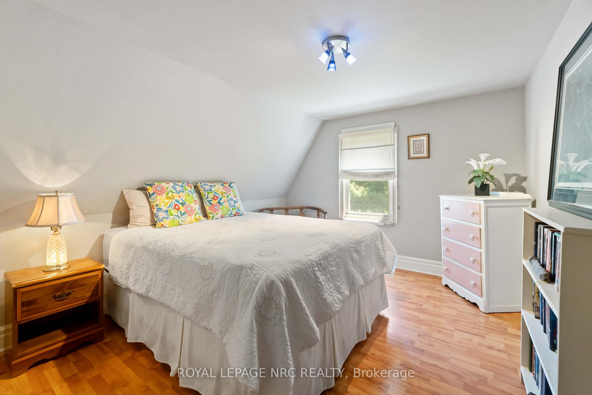 Photo 45 of 991 Twenty Road, Pelham, North Pelham — HOMEH