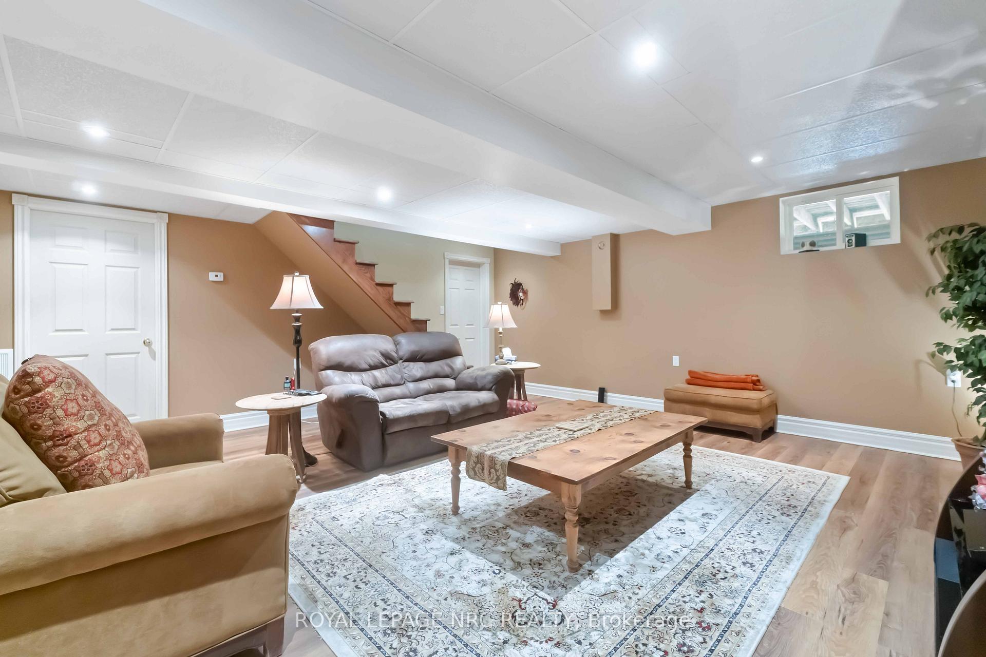 Photo 50 of 991 Twenty Road, Pelham, North Pelham — HOMEH
