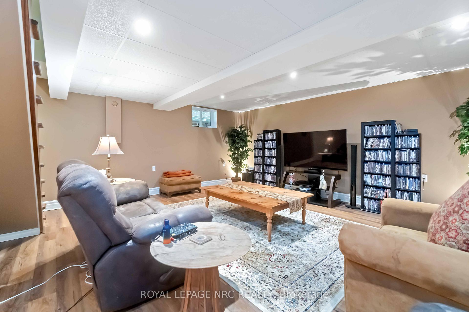 Photo 51 of 991 Twenty Road, Pelham, North Pelham — HOMEH