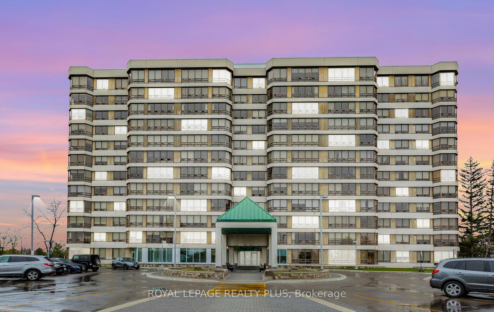 Front of Unit 906, 320 Mill Street