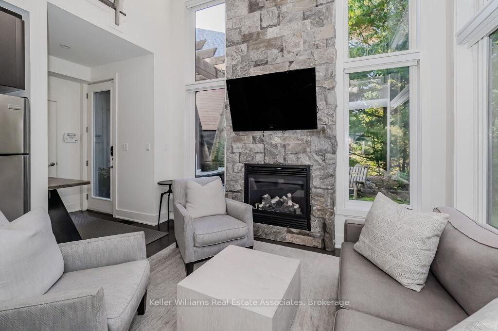 Photo 2 of 48 Carrick Trail, Gravenhurst, Muskoka (S) — HOMEH