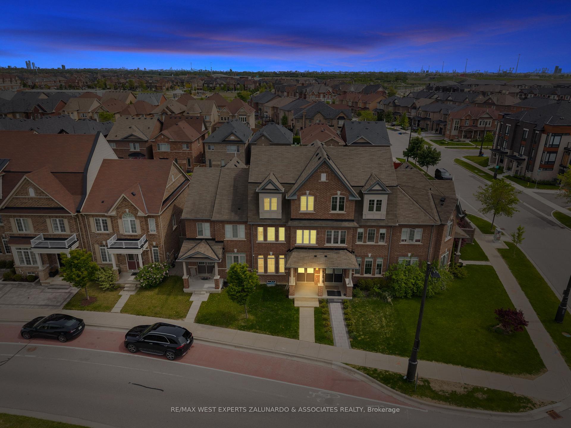 Photo 23 of 51 East's Corners Boulevard, Vaughan, Kleinburg — HOMEH