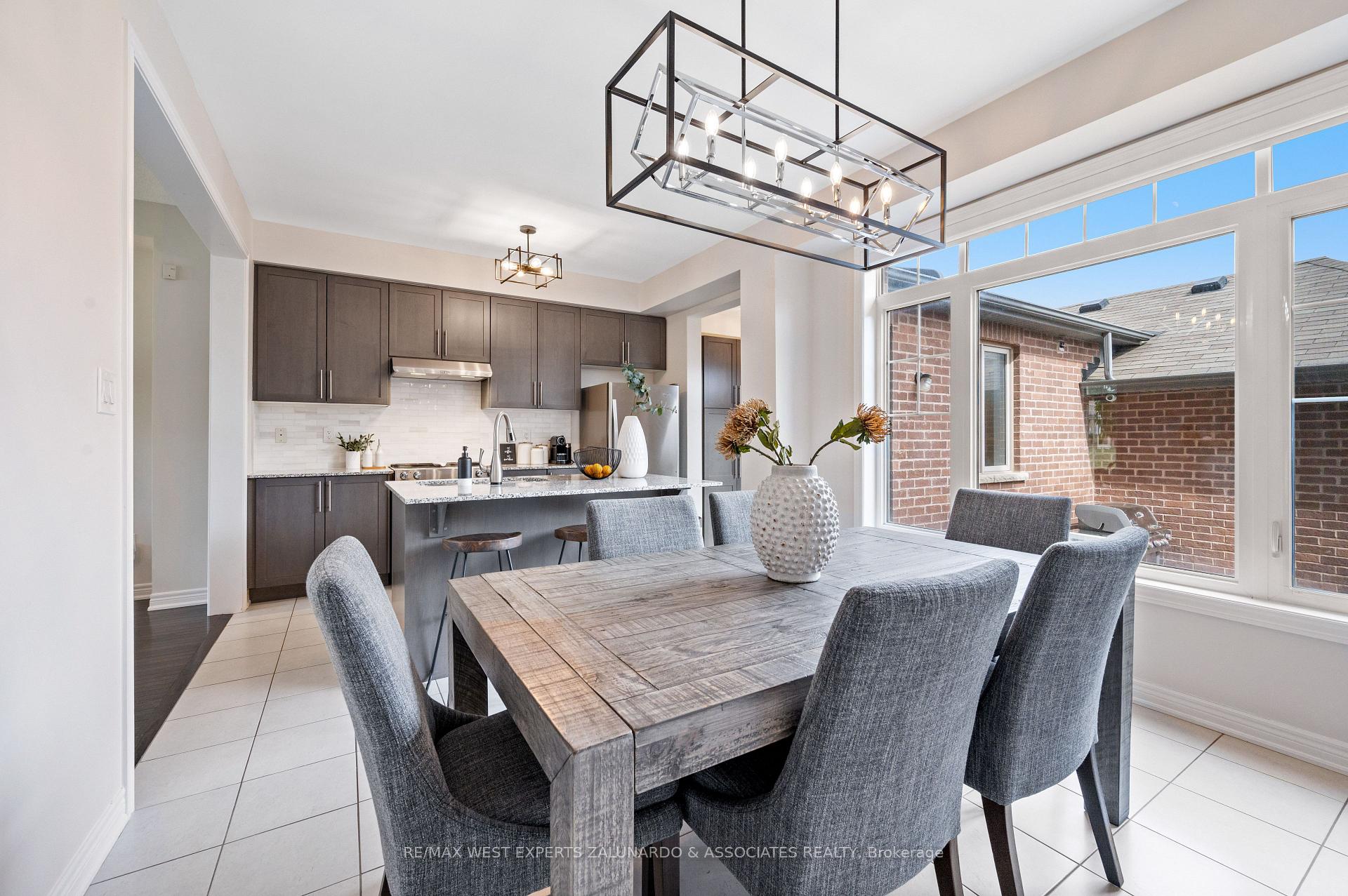 Photo 32 of 51 East's Corners Boulevard, Vaughan, Kleinburg — HOMEH