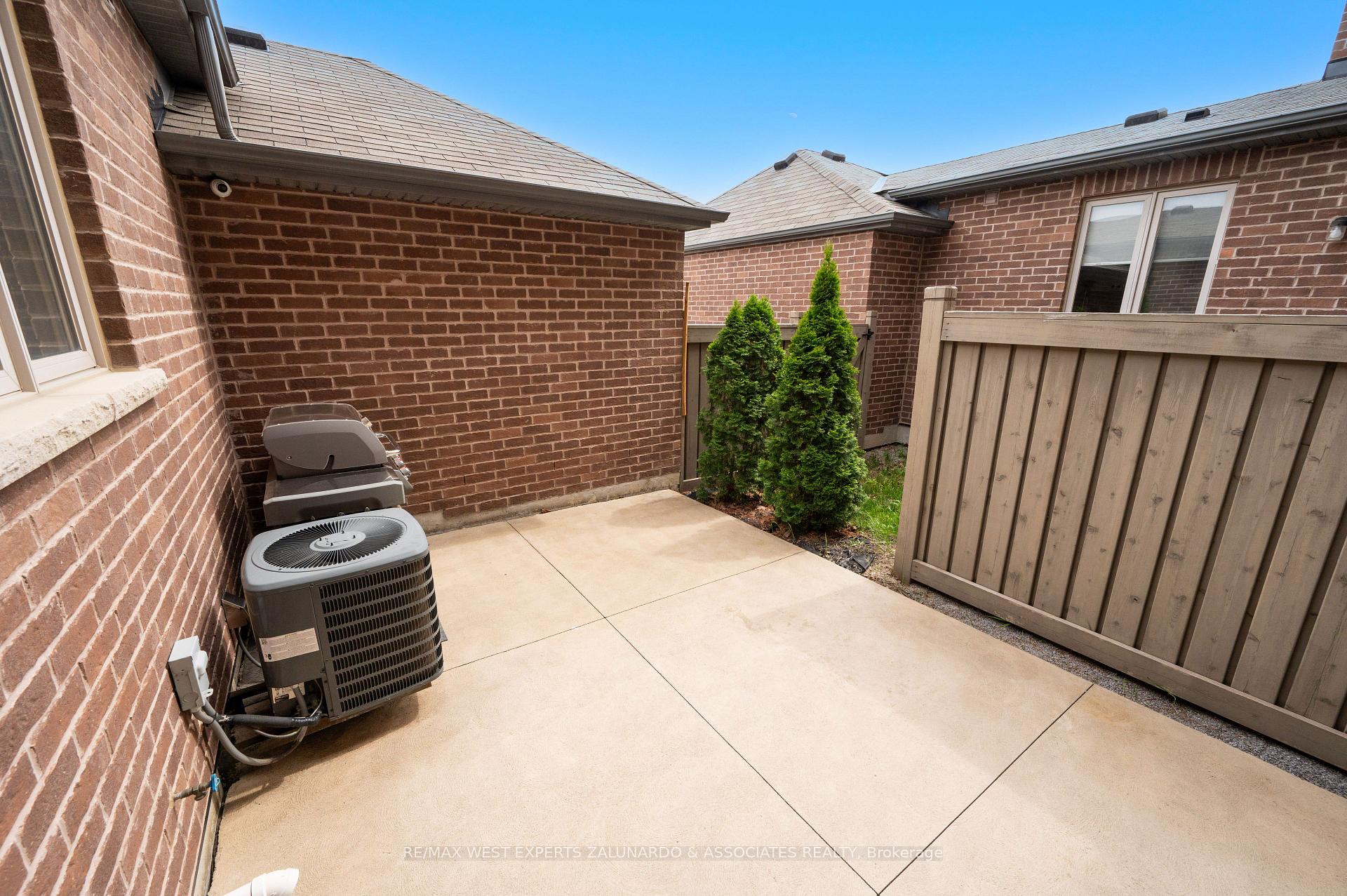 Photo 76 of 51 East's Corners Boulevard, Vaughan, Kleinburg — HOMEH