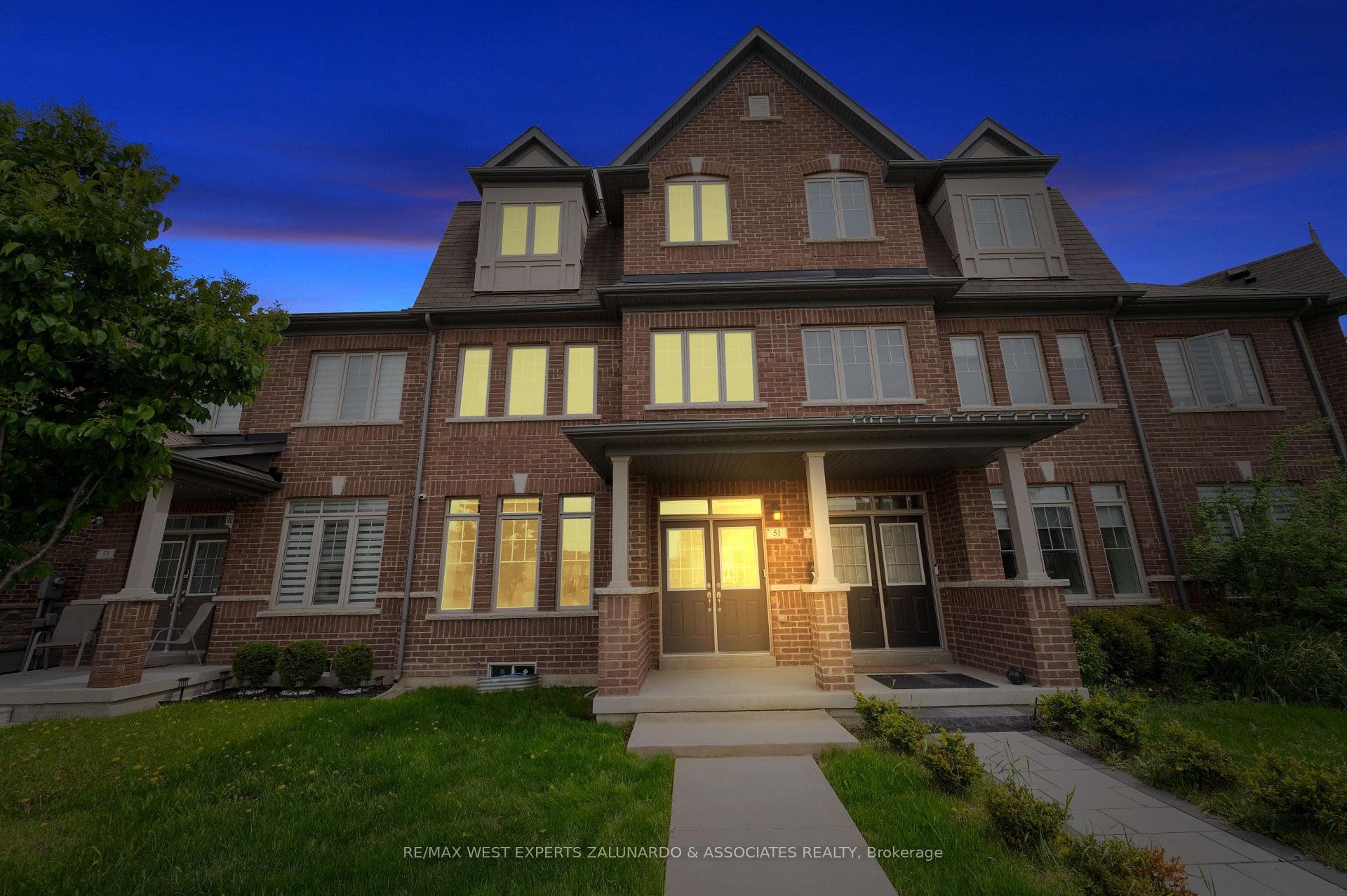 Photo 3 of 51 East's Corners Boulevard, Vaughan, Kleinburg — HOMEH