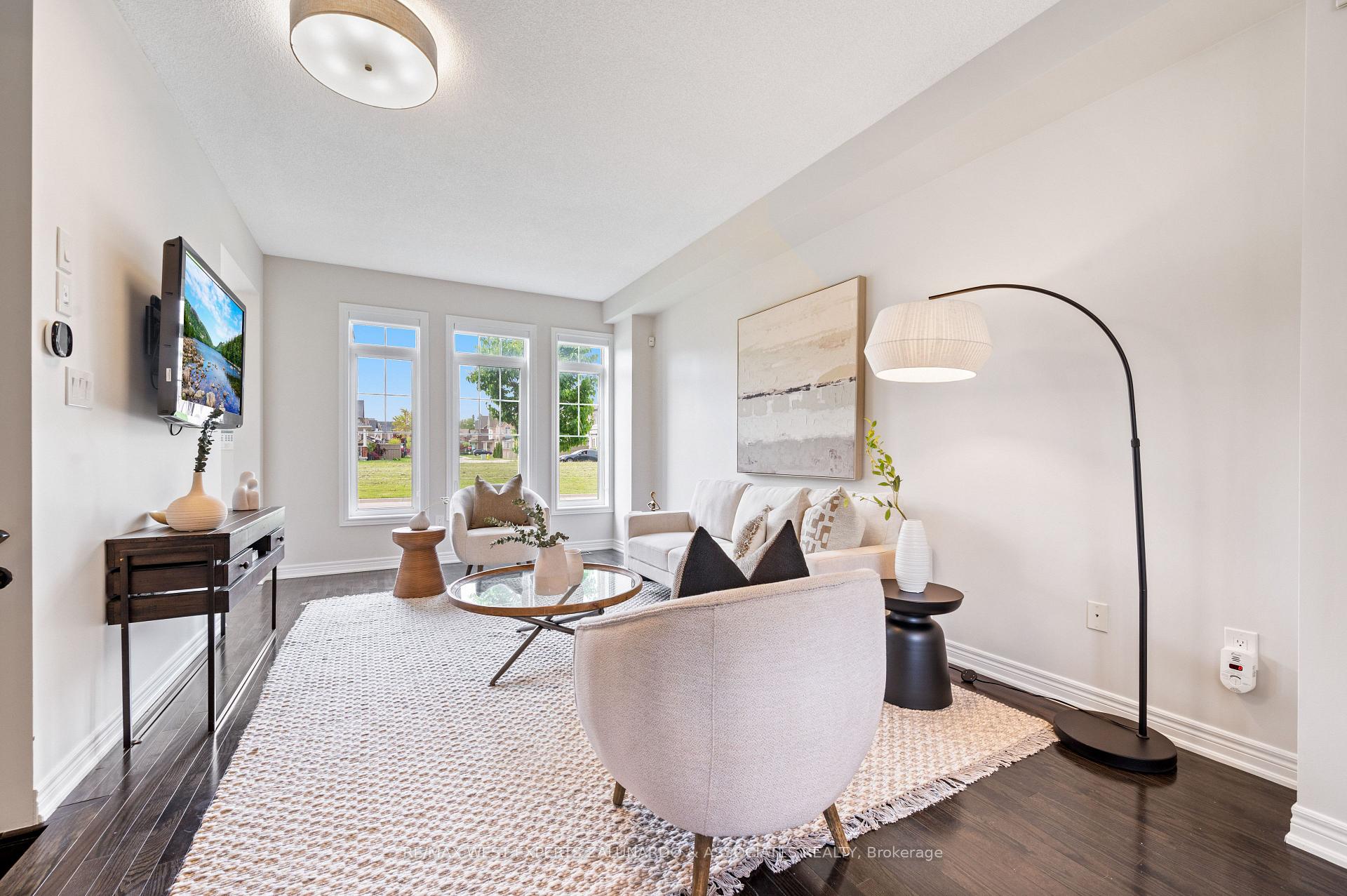 Photo 8 of 51 East's Corners Boulevard, Vaughan, Kleinburg — HOMEH