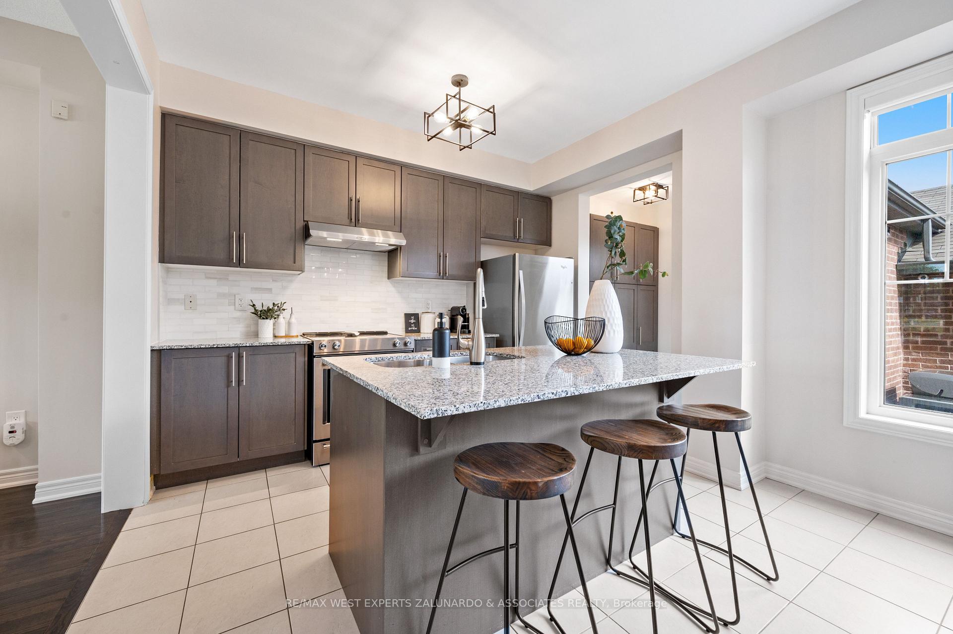 Photo 9 of 51 East's Corners Boulevard, Vaughan, Kleinburg — HOMEH