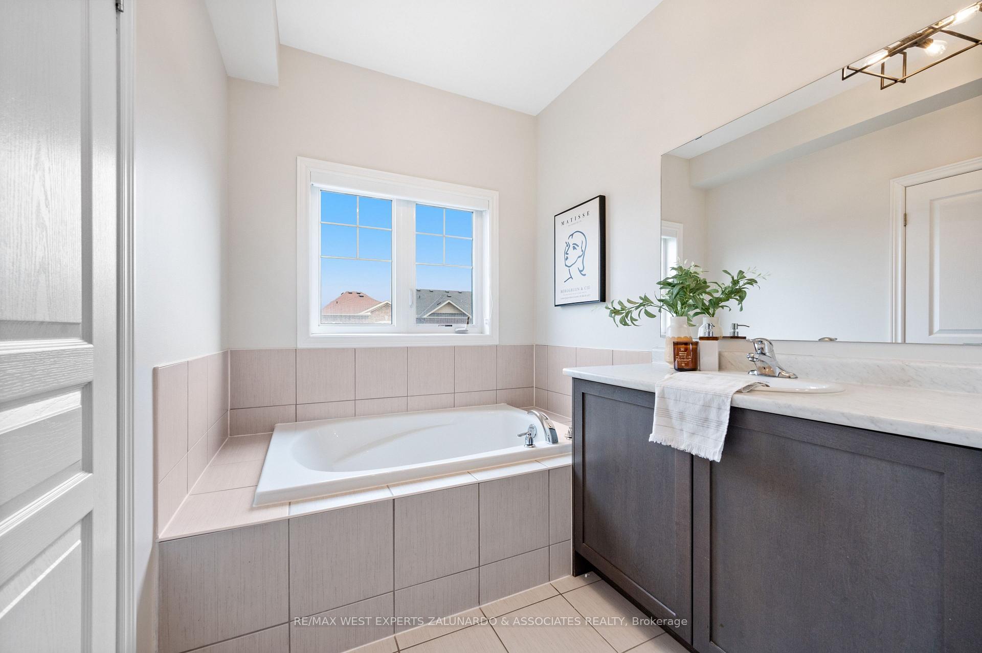 Photo 46 of 51 East's Corners Boulevard, Vaughan, Kleinburg — HOMEH