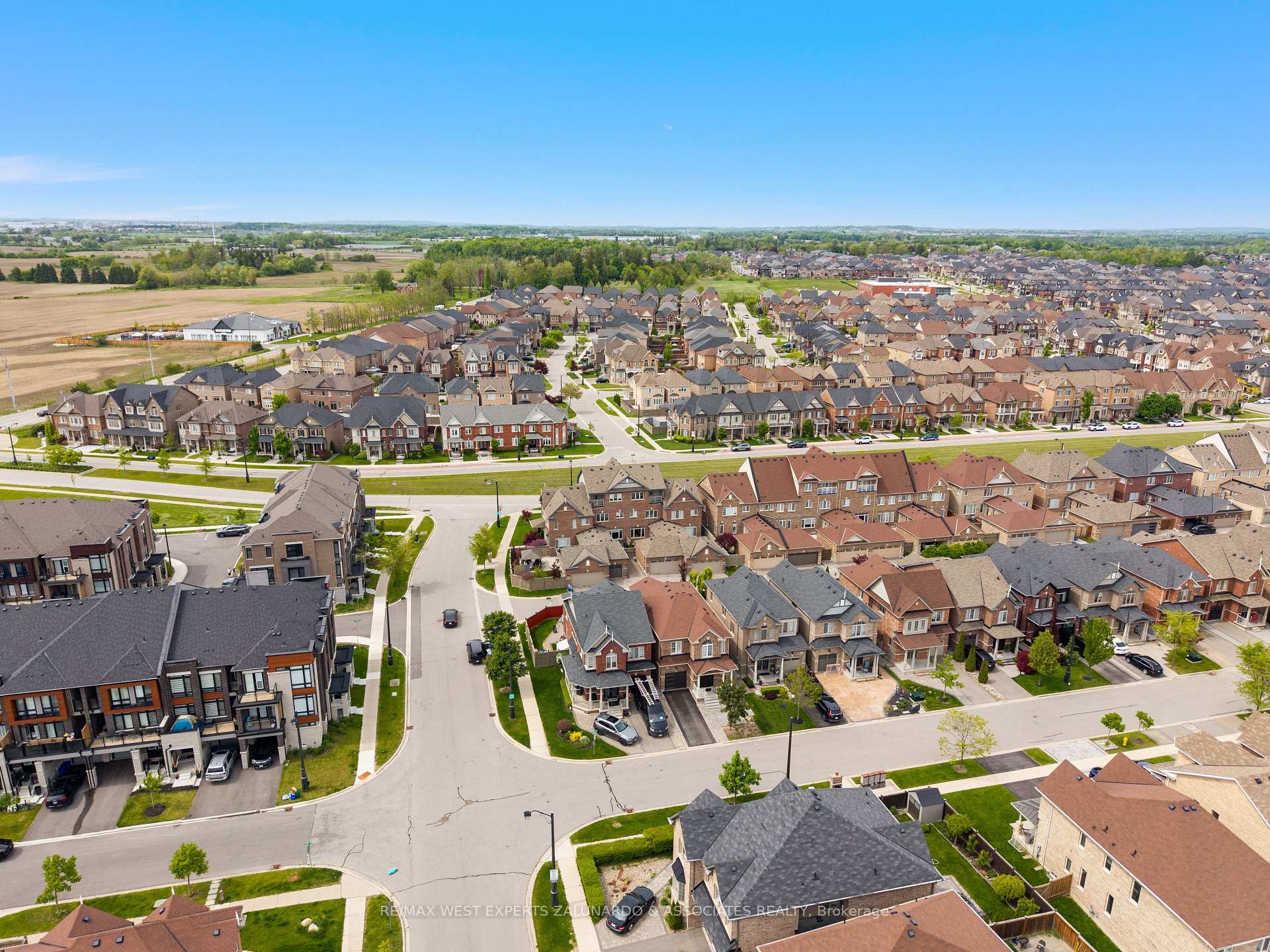 Photo 89 of 51 East's Corners Boulevard, Vaughan, Kleinburg — HOMEH
