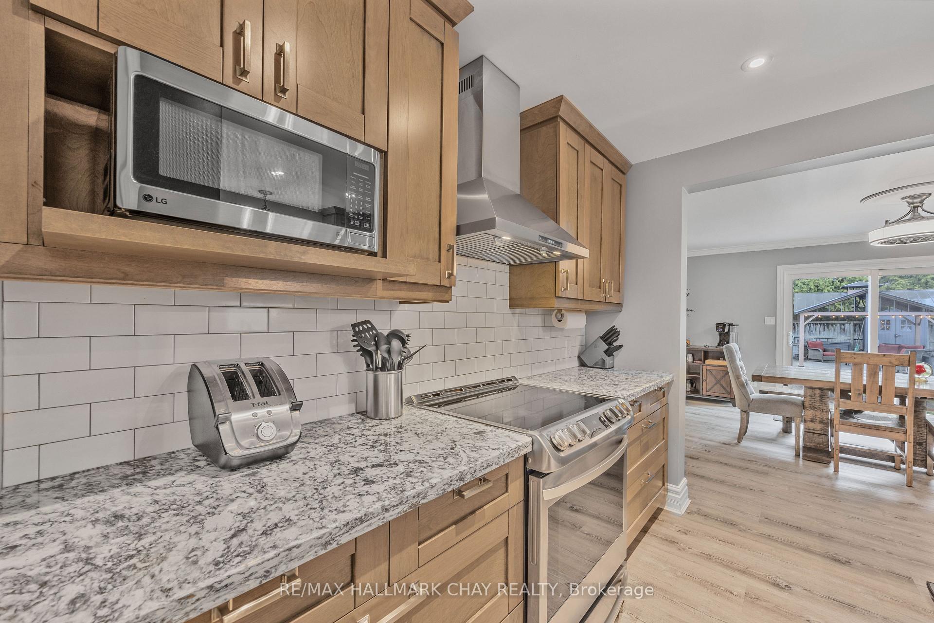 Photo 38 of 1078 Elm Road, Innisfil, Rural Innisfil — HOMEH