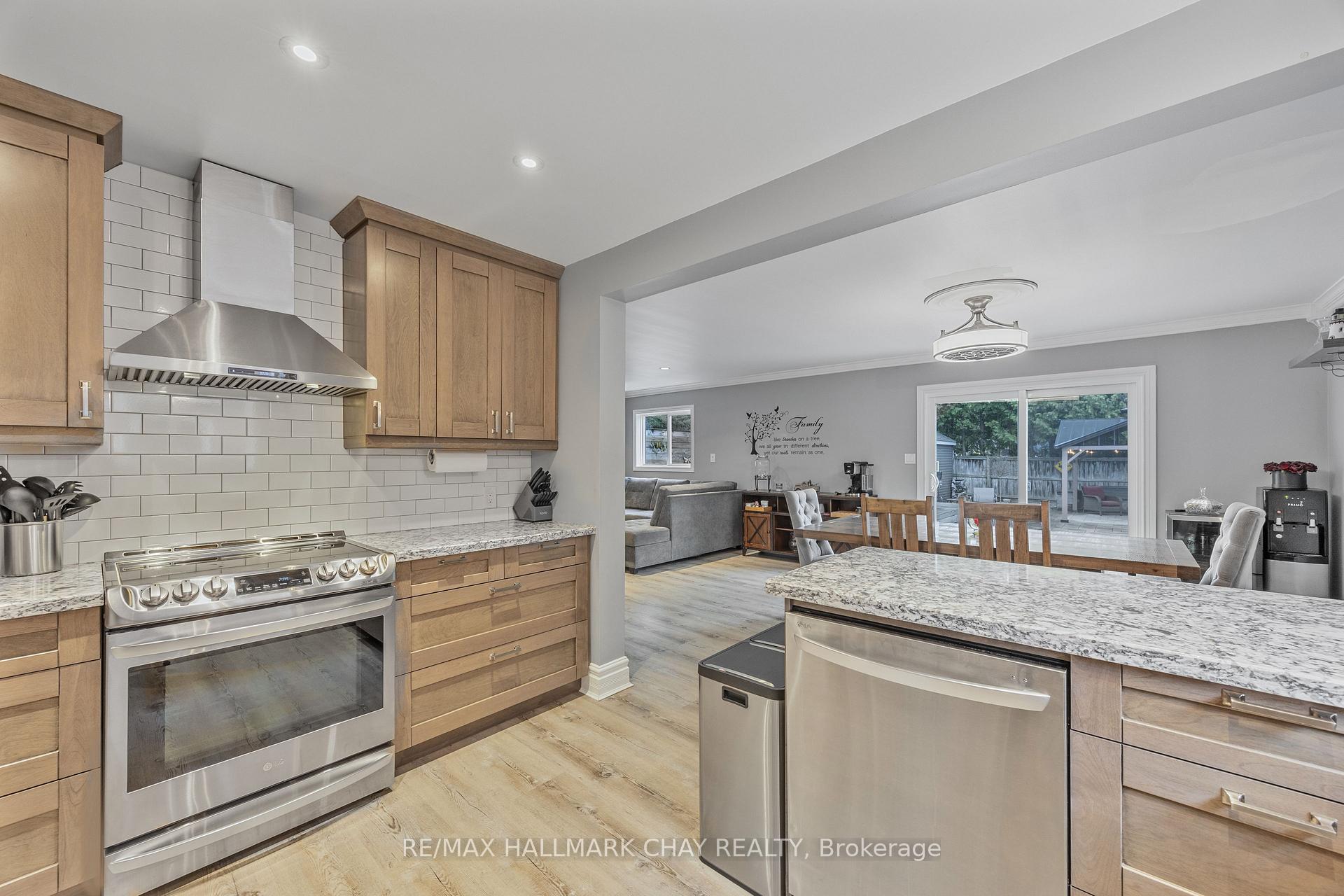 Photo 61 of 1078 Elm Road, Innisfil, Rural Innisfil — HOMEH
