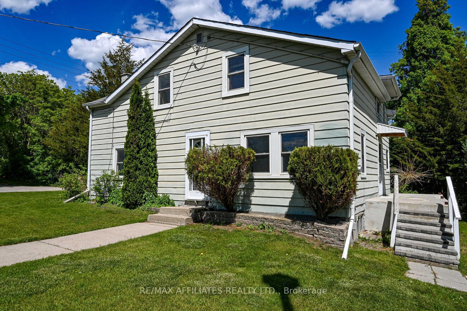 Photo 3 of 5 Strathcona Street, Smiths Falls — HOMEH