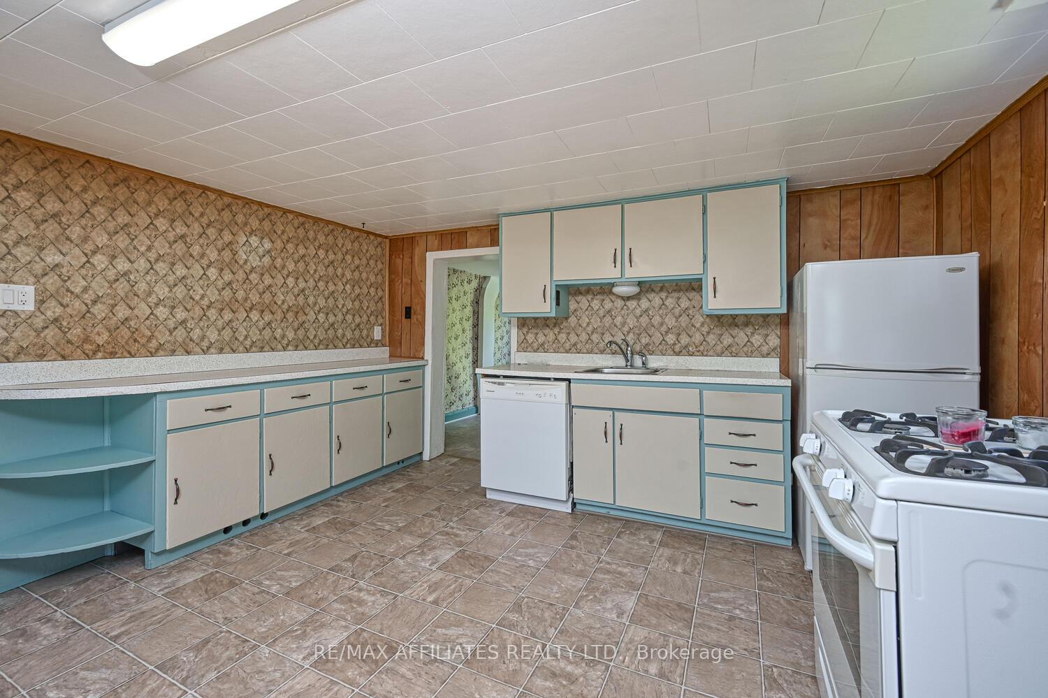 Photo 13 of 5 Strathcona Street, Smiths Falls — HOMEH