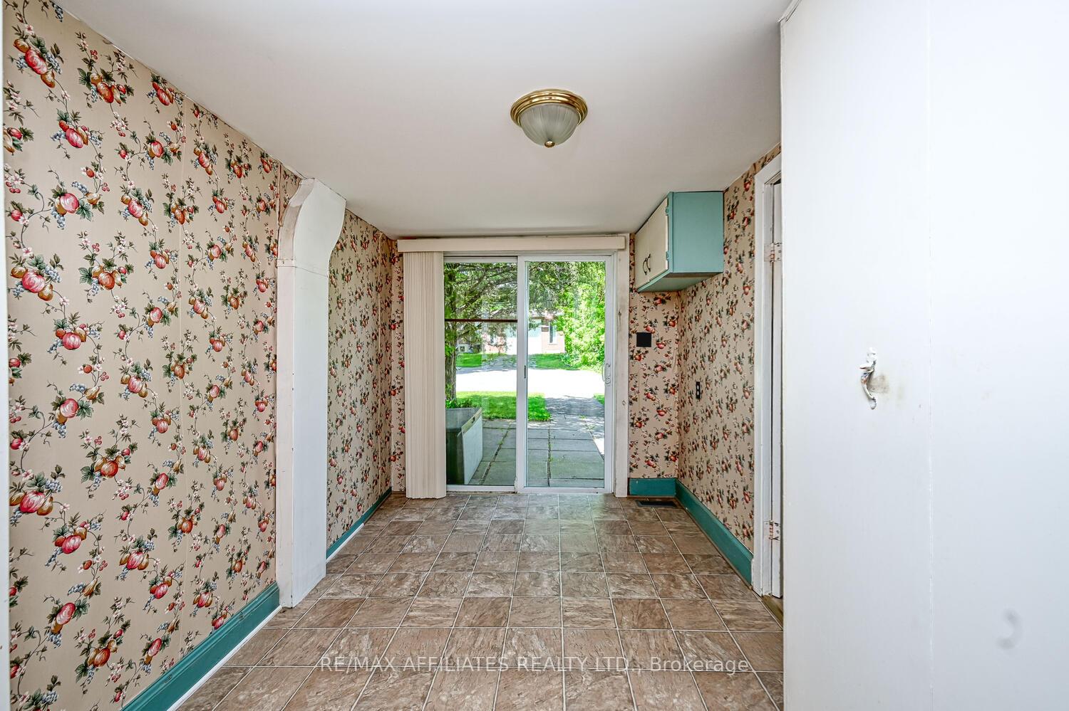 Photo 17 of 5 Strathcona Street, Smiths Falls — HOMEH