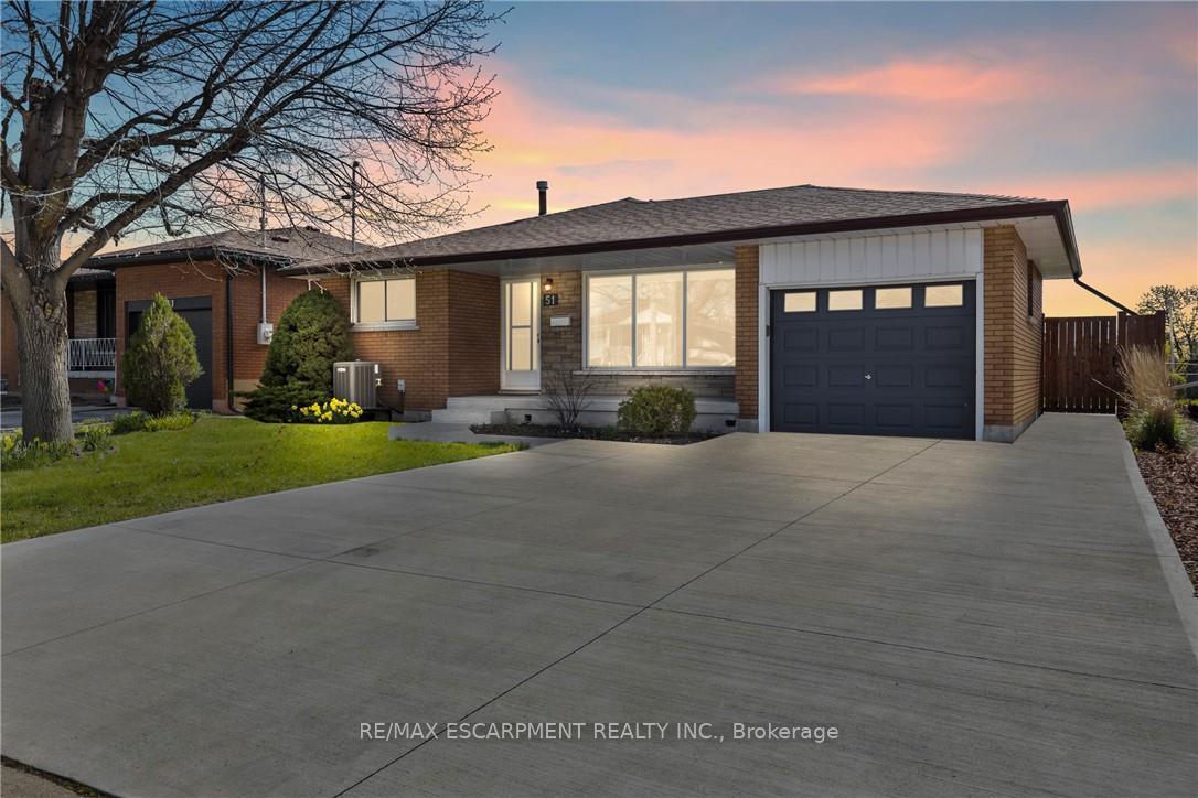 Photo 1 of 51 Moxley Drive, Hamilton, Lisgar — HOMEH