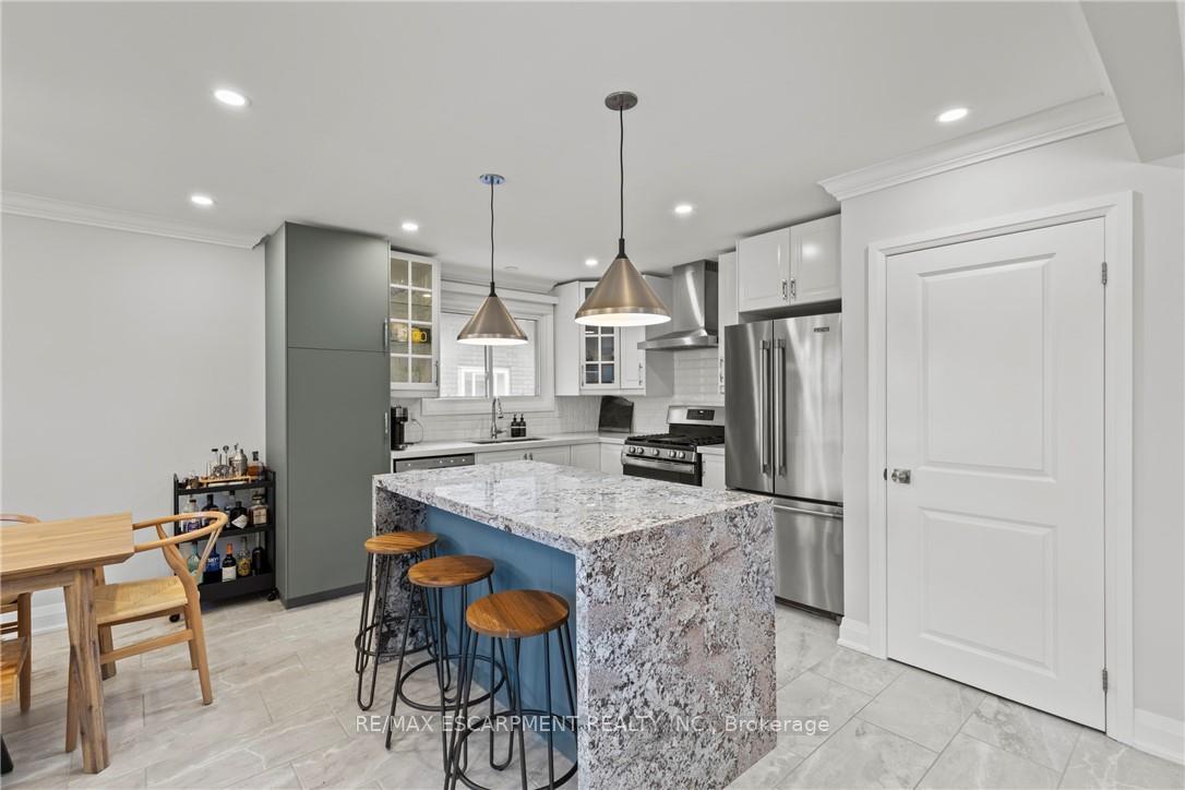 Photo 6 of 51 Moxley Drive, Hamilton, Lisgar — HOMEH
