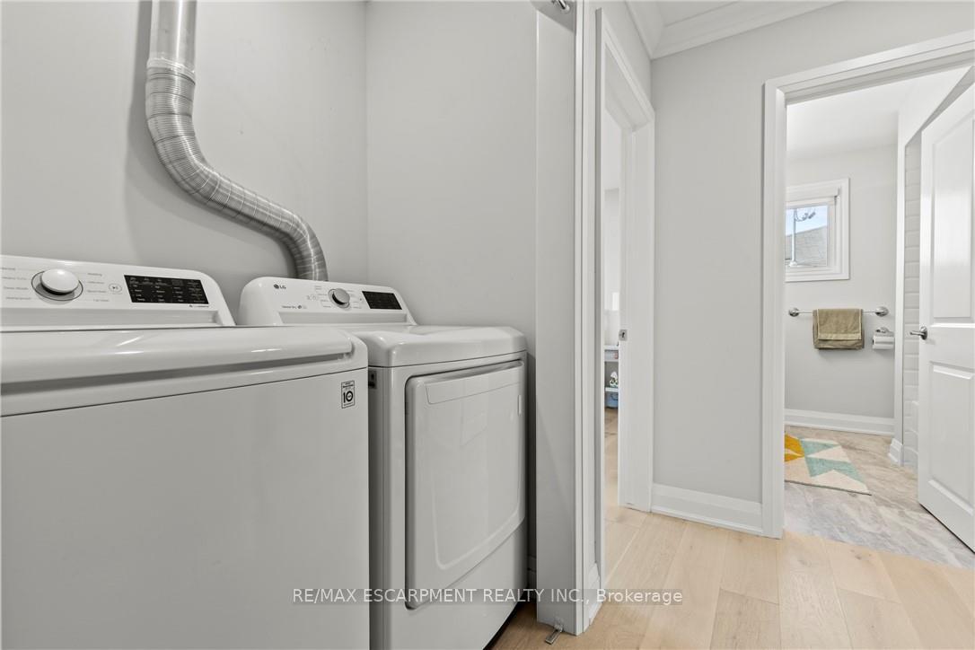 Photo 18 of 51 Moxley Drive, Hamilton, Lisgar — HOMEH