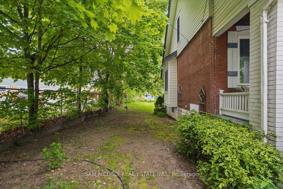Photo 11 of 14 Kidd Avenue, Grimsby, Grimsby West — HOMEH