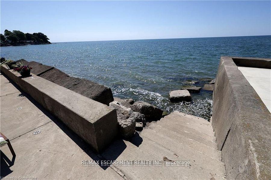 Photo 3 of 22 Winger Bay Lane, Haldimand — HOMEH