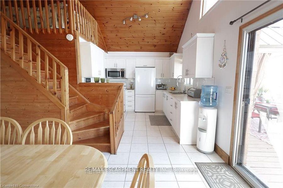 Photo 7 of 22 Winger Bay Lane, Haldimand — HOMEH