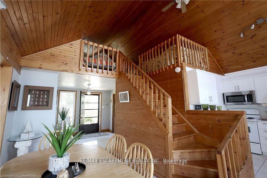 Photo 8 of 22 Winger Bay Lane, Haldimand — HOMEH