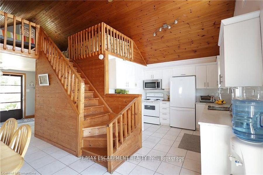 Photo 9 of 22 Winger Bay Lane, Haldimand — HOMEH