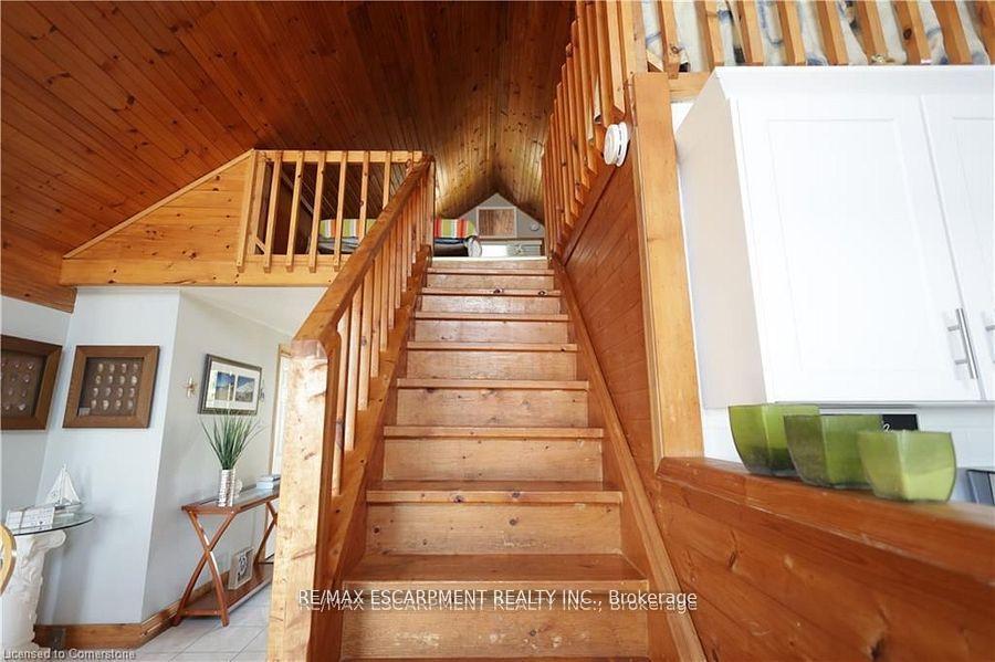 Photo 12 of 22 Winger Bay Lane, Haldimand — HOMEH
