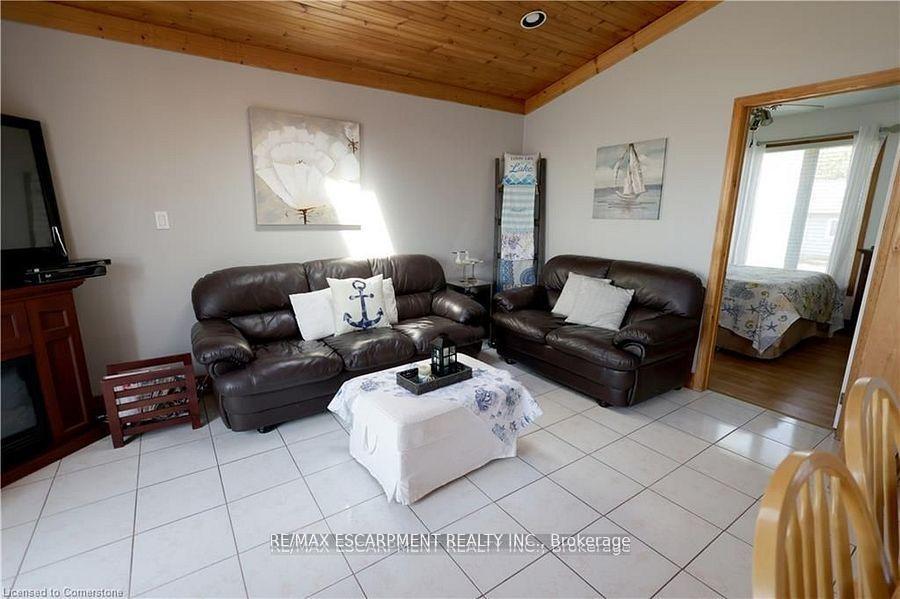 Photo 15 of 22 Winger Bay Lane, Haldimand — HOMEH